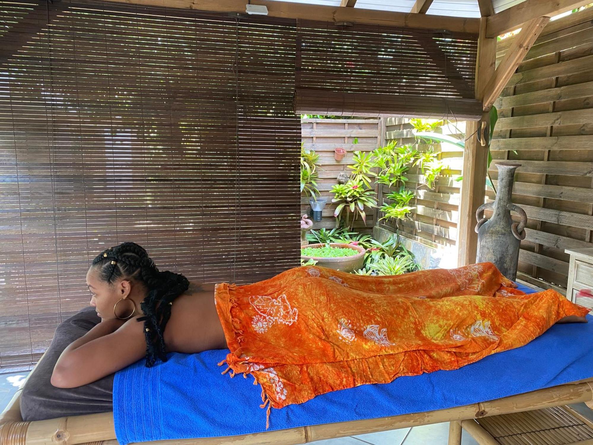 Studio Zen Caza Form -Option Spa Sauna au jardin, foto 15