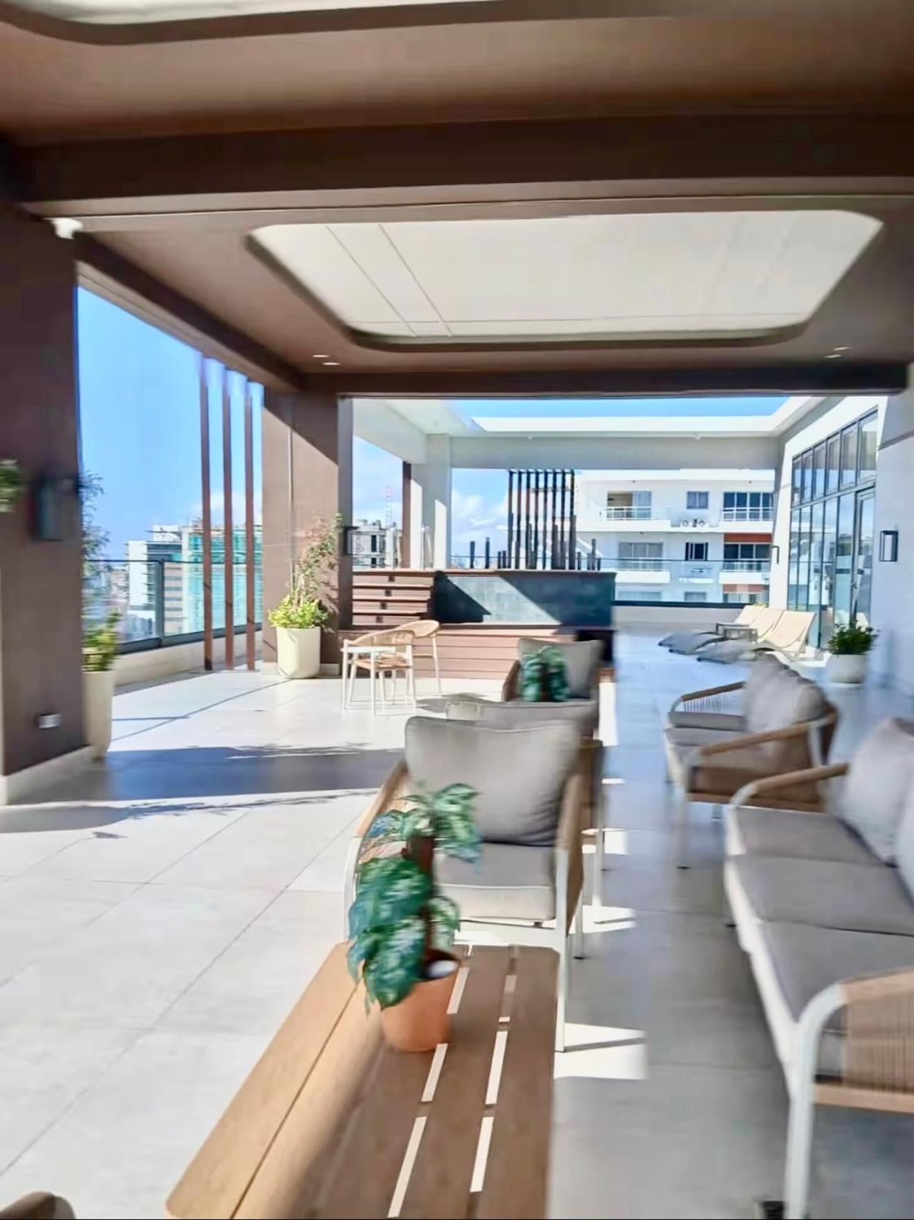 Luxury Designer Suite, Infinity Pool,City Views, foto 7