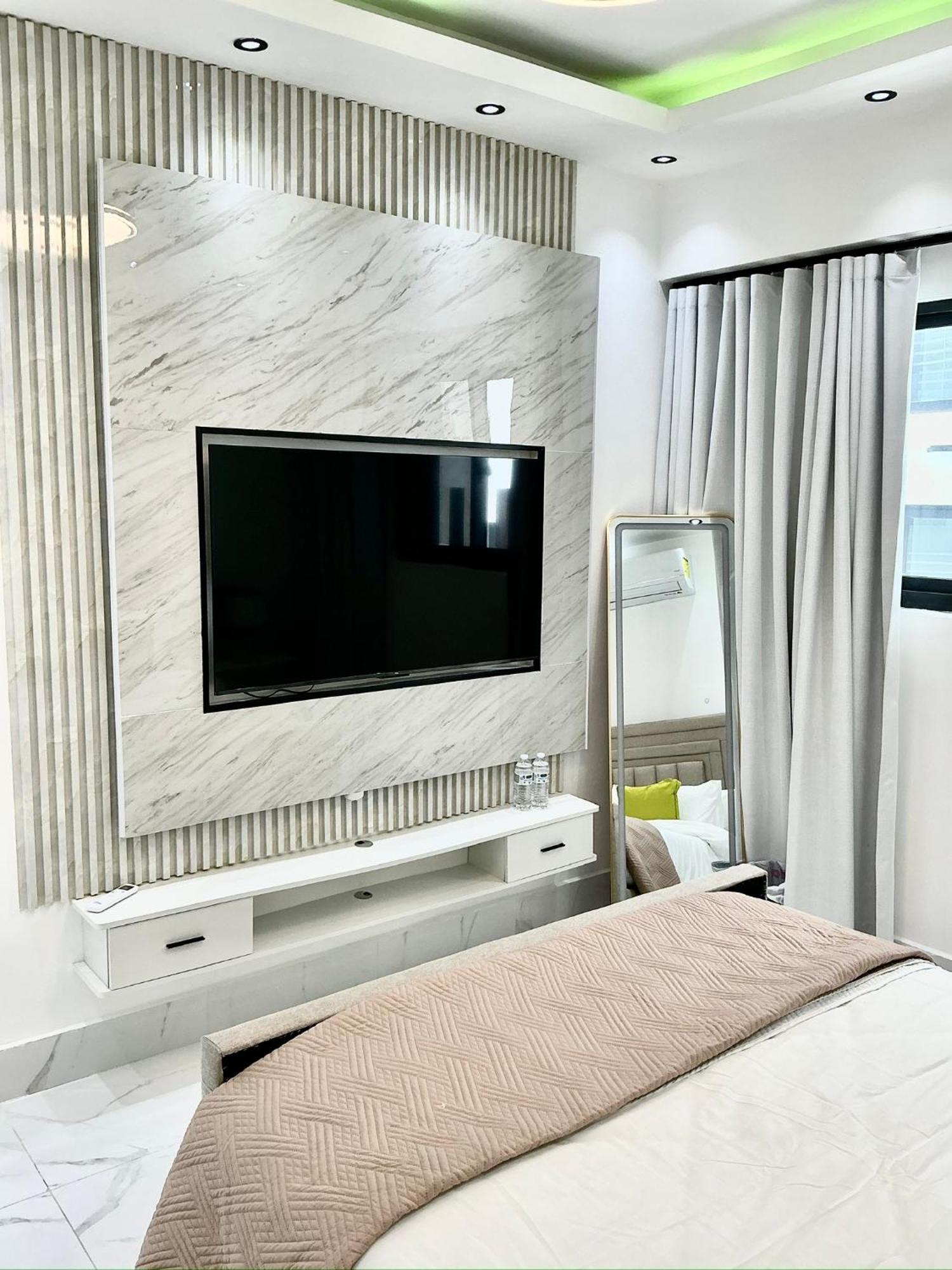 Luxury Designer Suite, Infinity Pool,City Views, foto 15