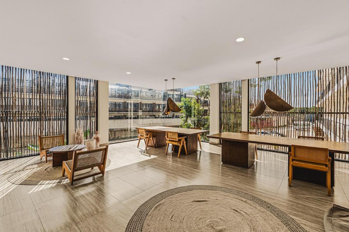 Quiet 2BR Penthouse w Private Pool and Gym, CoWork, foto 6
