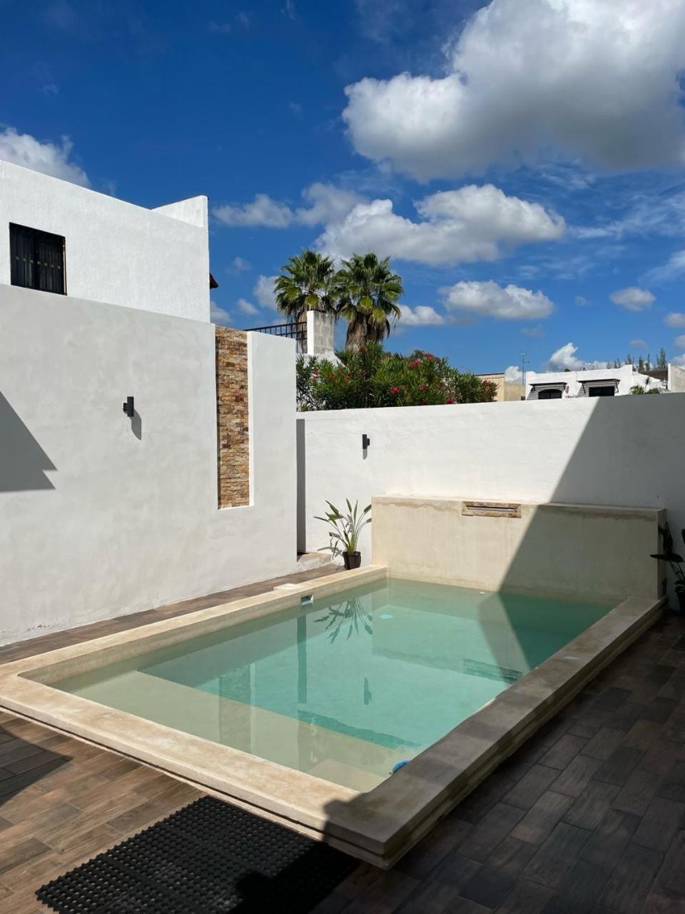 Grande y cómoda casa con piscina y terraza