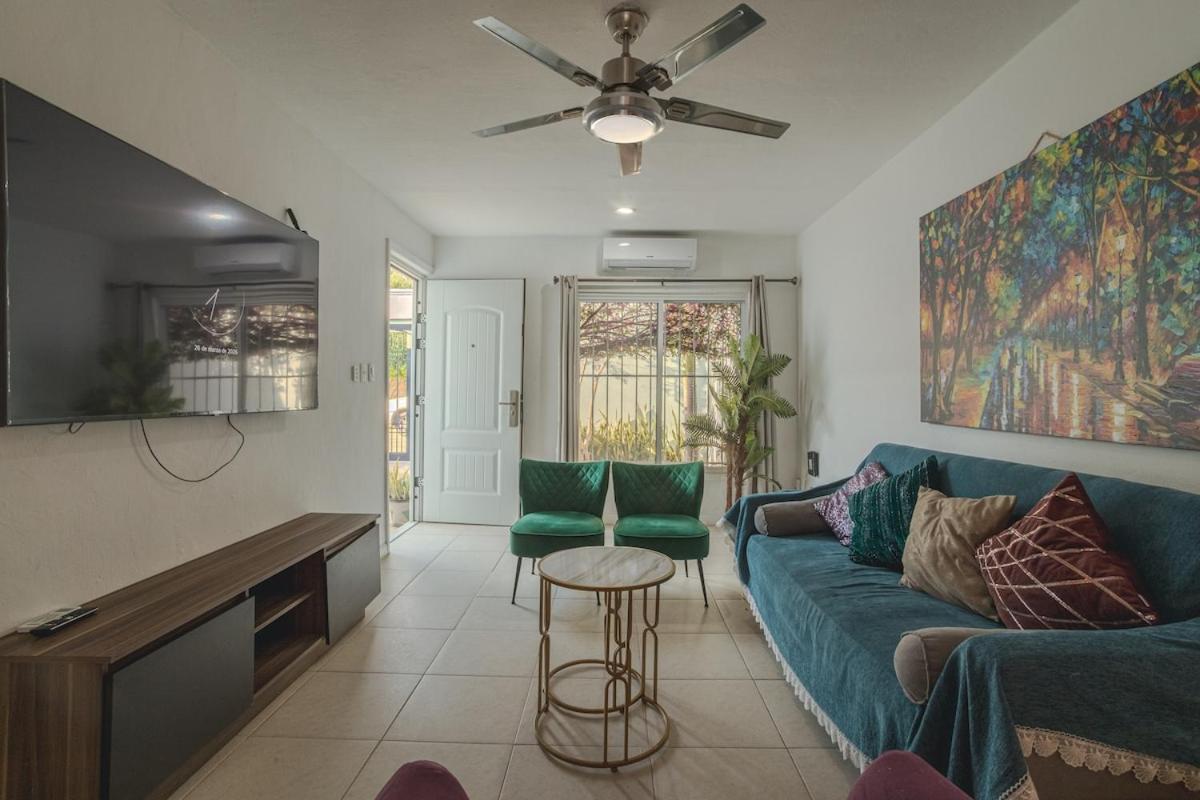 Casita Afremov 2 bedrooms beautiful & comfortable very close to a park, stores, and restaurants, foto 10