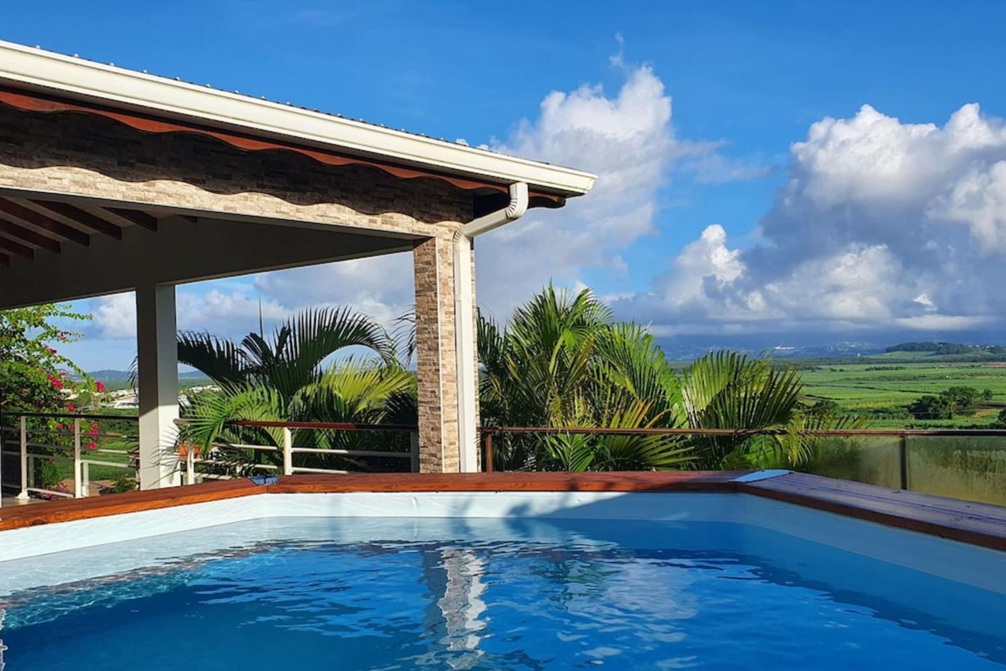 Upper Floor Villa sleeps 10 Panoramic View & Pool