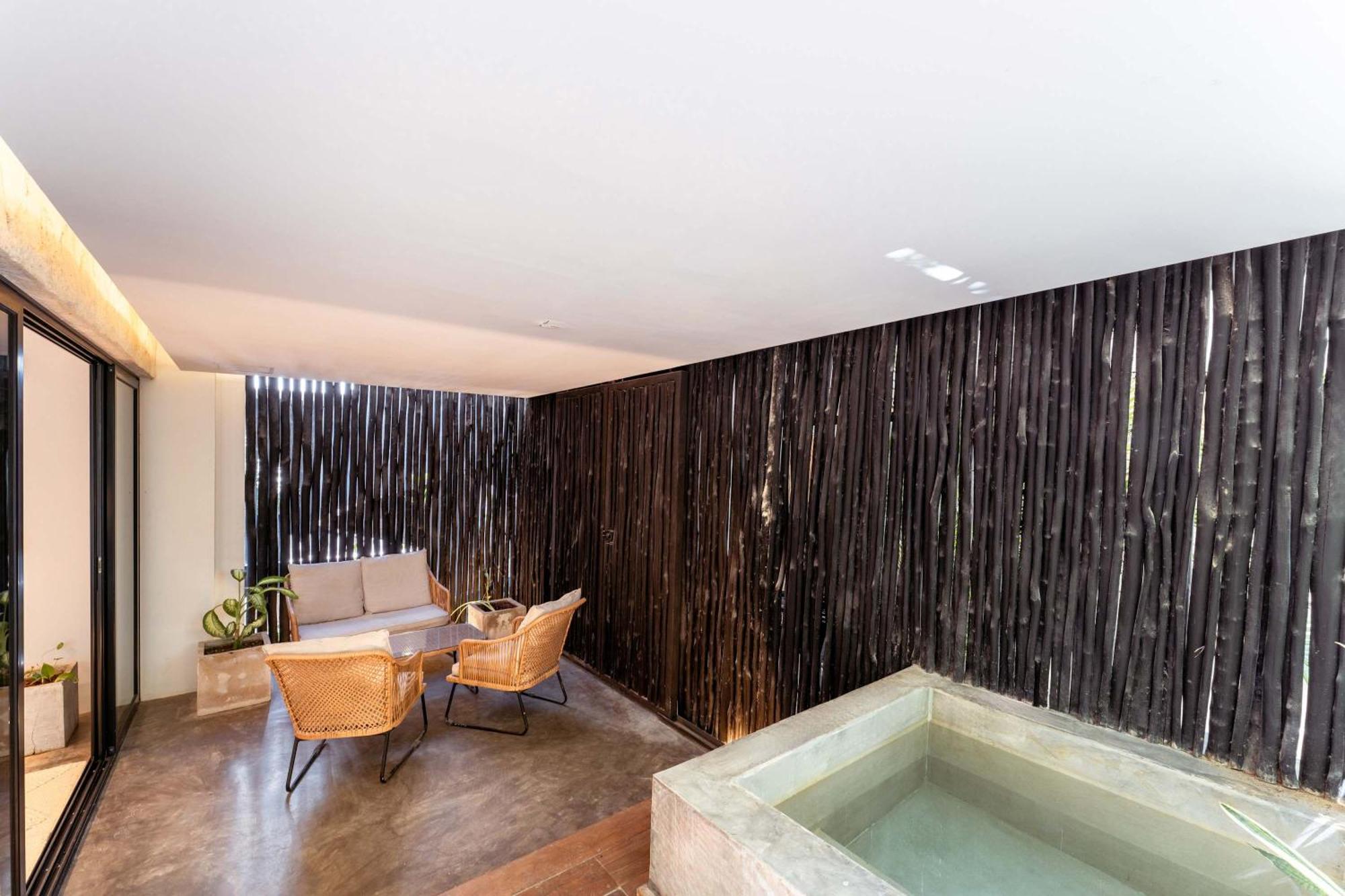Stylish 3BR Retreat in Serene Luxury Setting, foto 14
