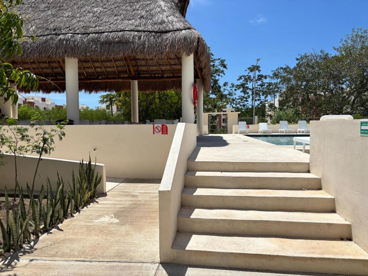 Beautiful Apartment with Pool View, imagen 4