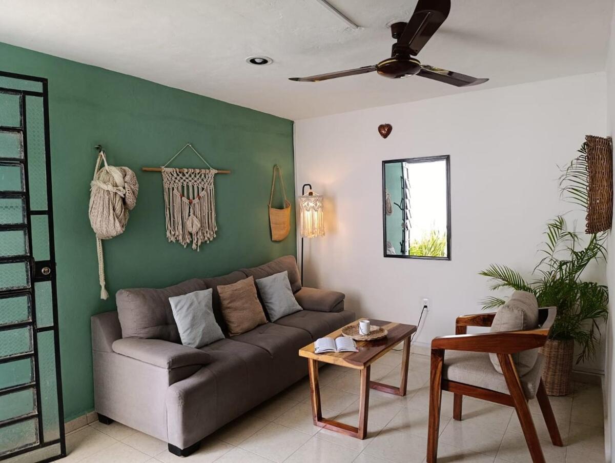 Private House with Pool, 2 Bedrooms & Parking, foto 7
