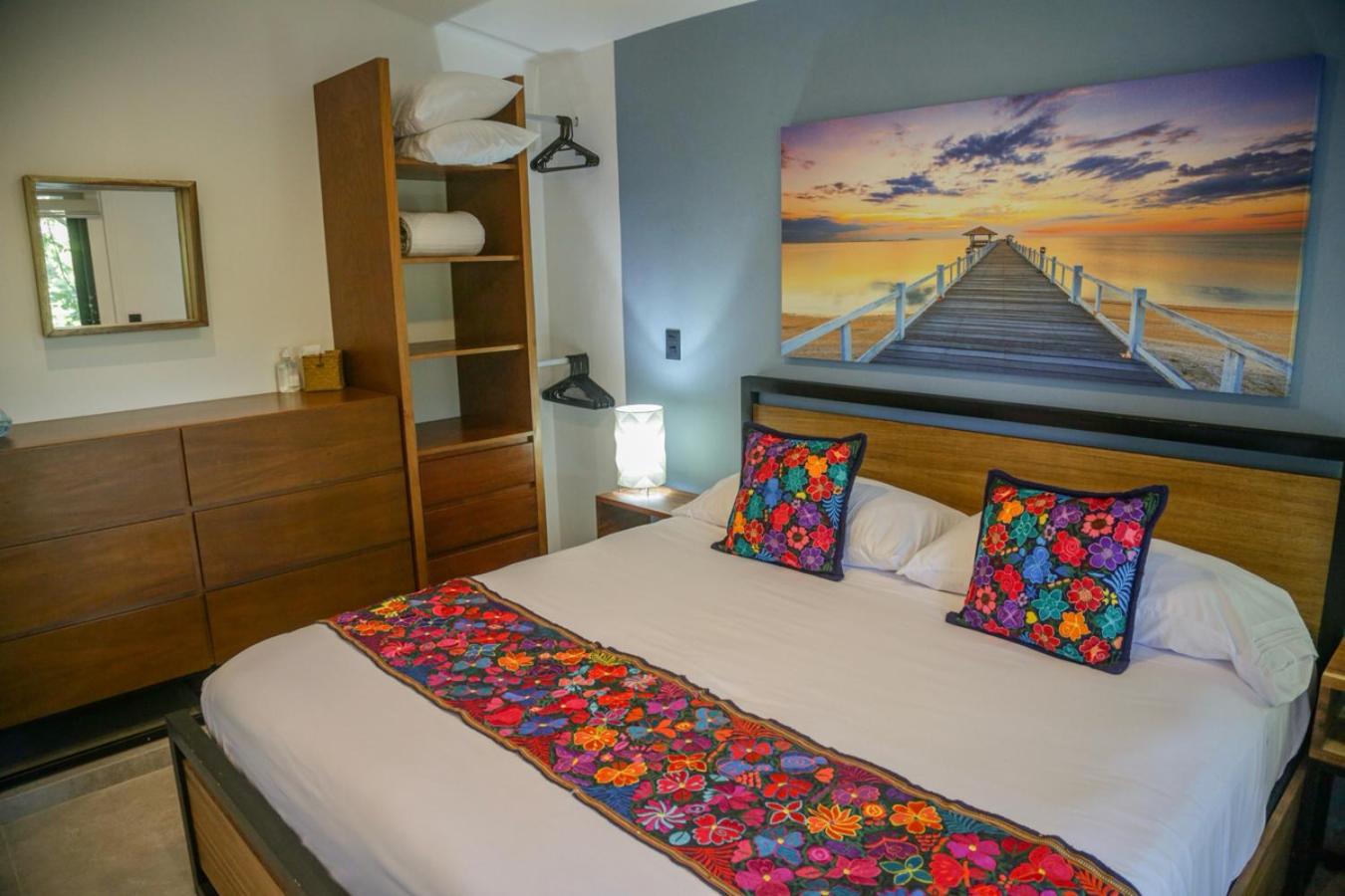 Kam Na Ha #202 - Elegant, newly listed, 2 Bedroom Retreat with Rooftop Oasis and Pool, foto 7