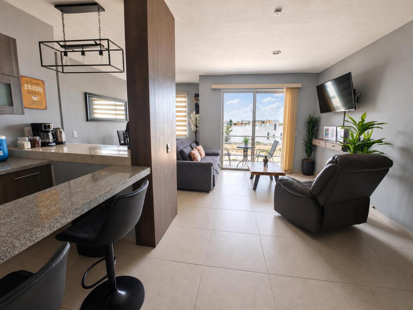 2BR Resort Apartment Cancun Pool WiFi AC, foto 10