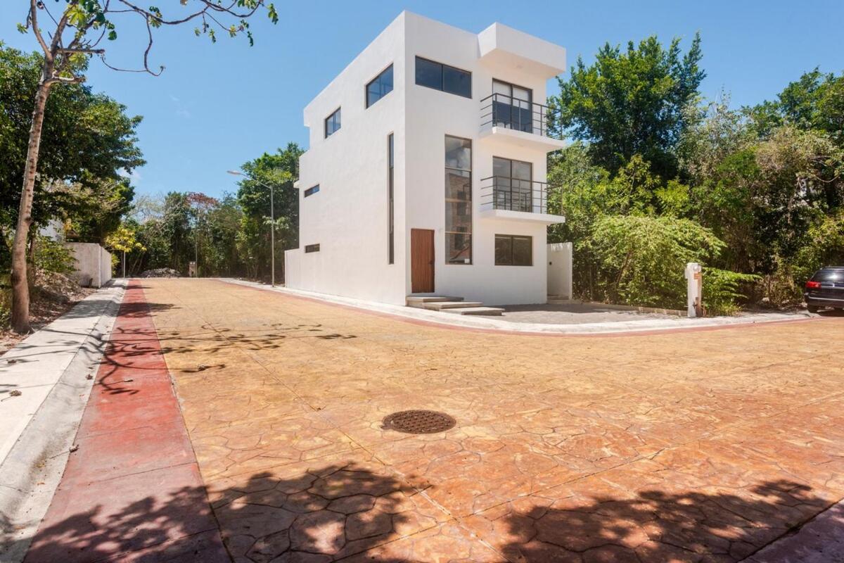 Explore Modern Villa - Gated - Peaceful - Pool, foto 13