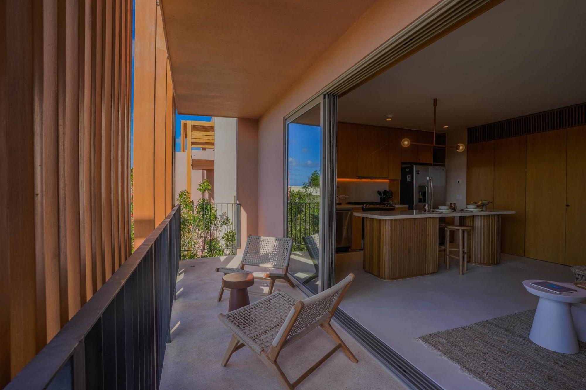 1BR Jungle Escape in Aflora Condo with Private Pool, foto 6