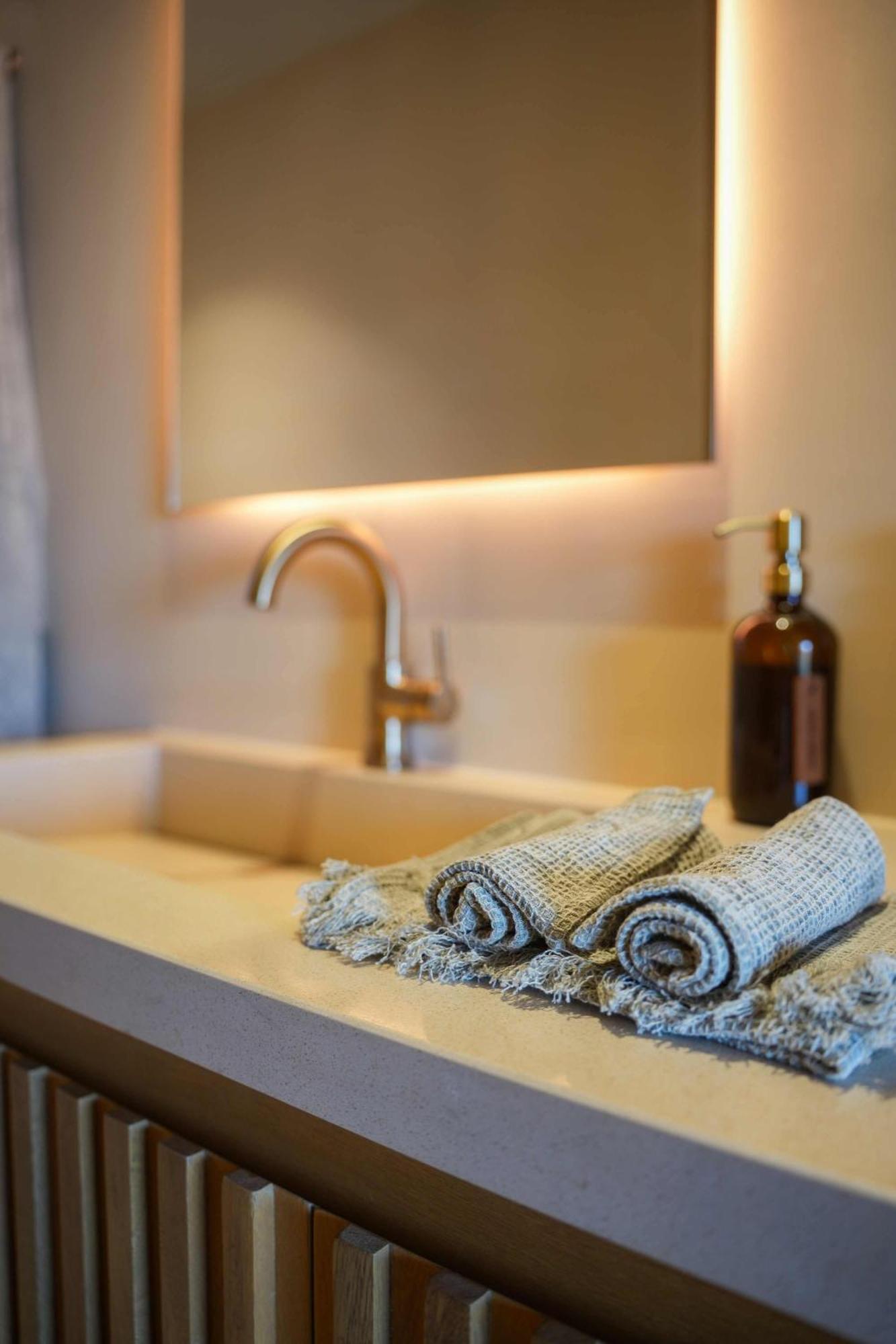 1BR Jungle Escape in Aflora Condo with Private Pool, foto 16