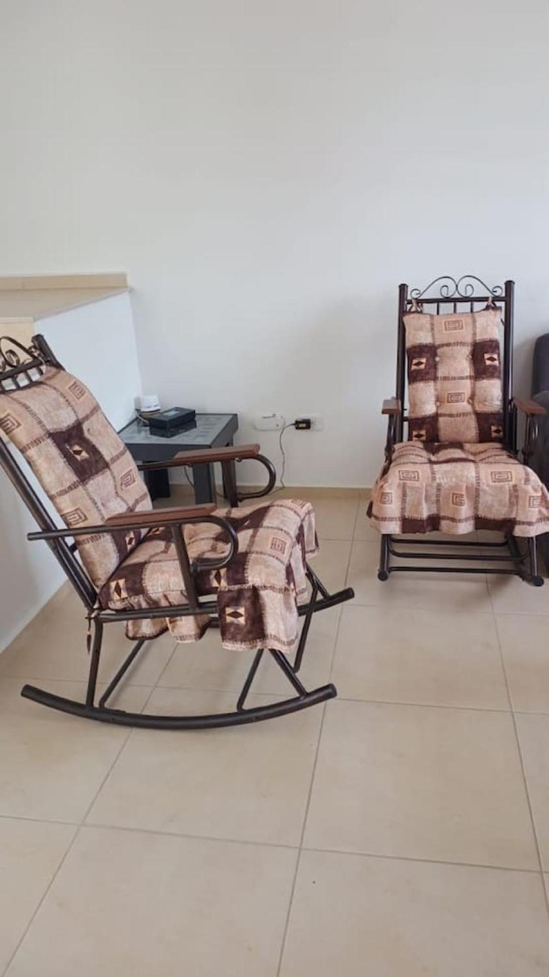 Beautiful house 2 bedroom wifi TV, foto 10
