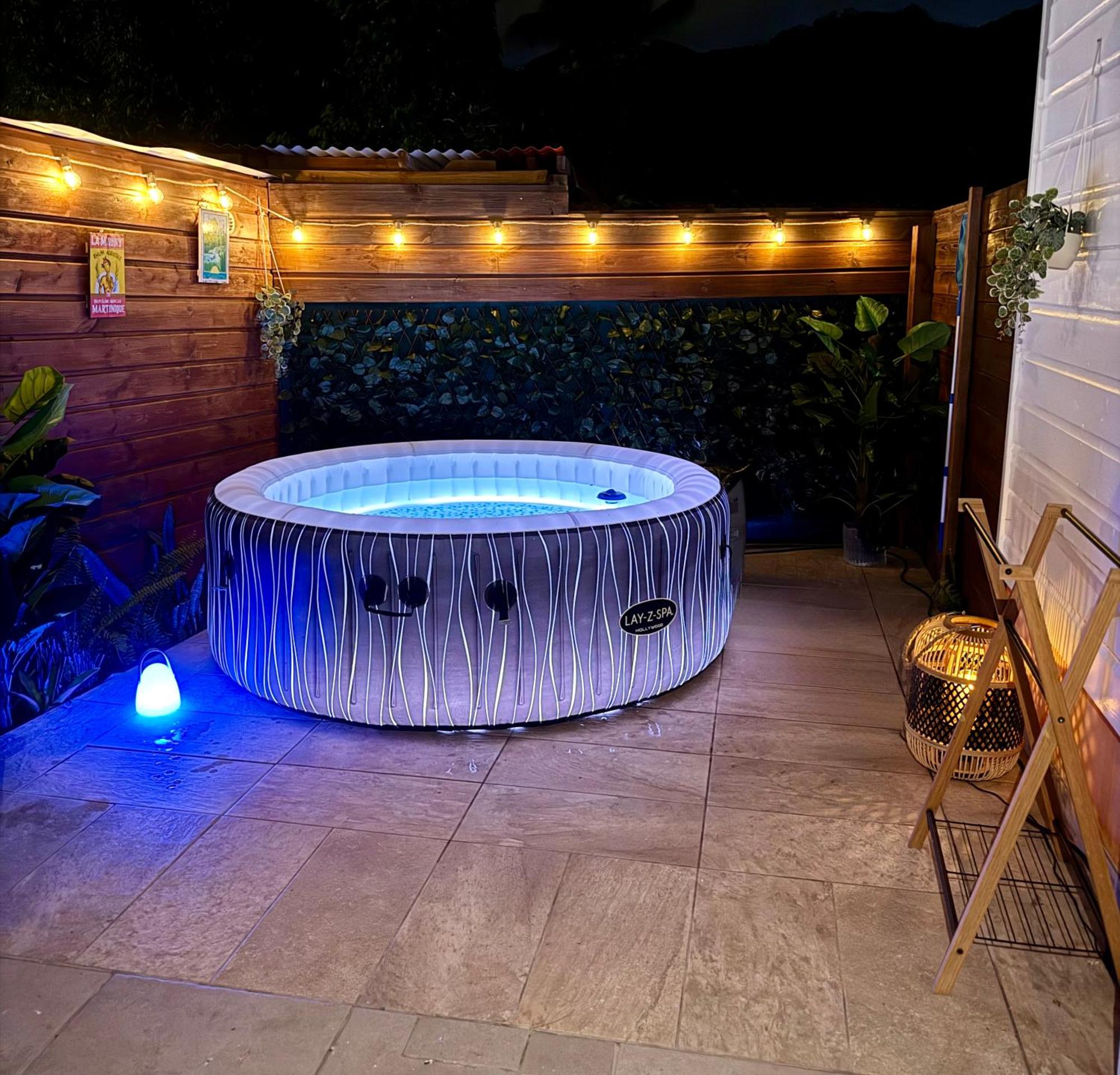 Villa Ti Gîte - Le Tiaré Jacuzzi