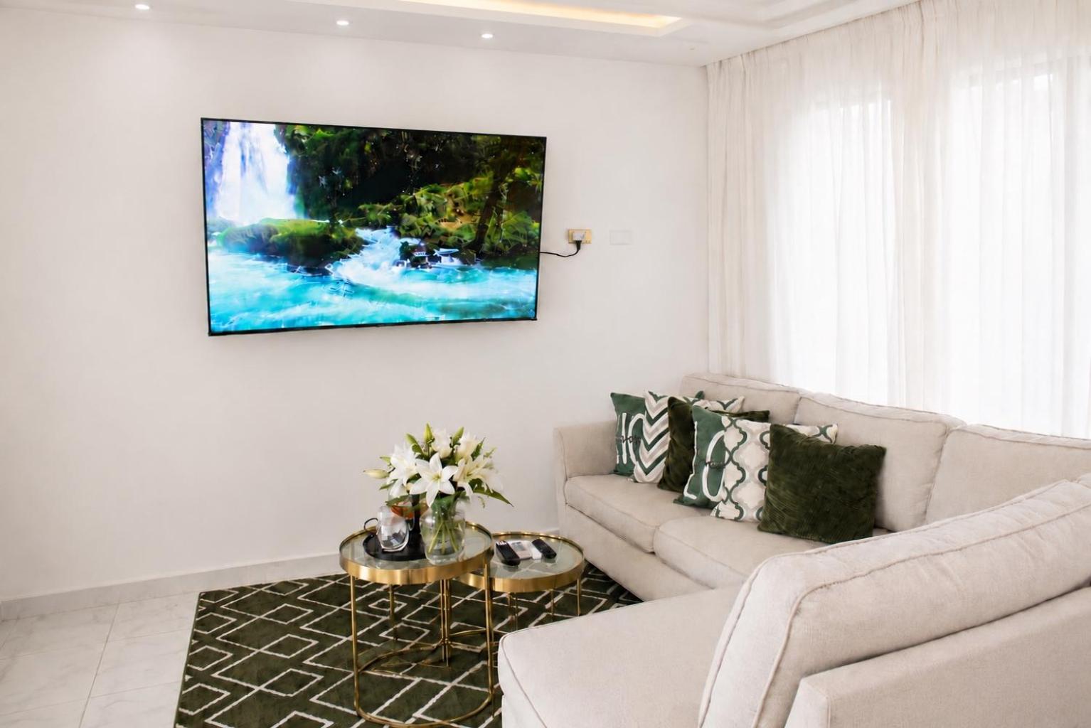 Stylish Family Villa with Private Pool & Yard, foto 7