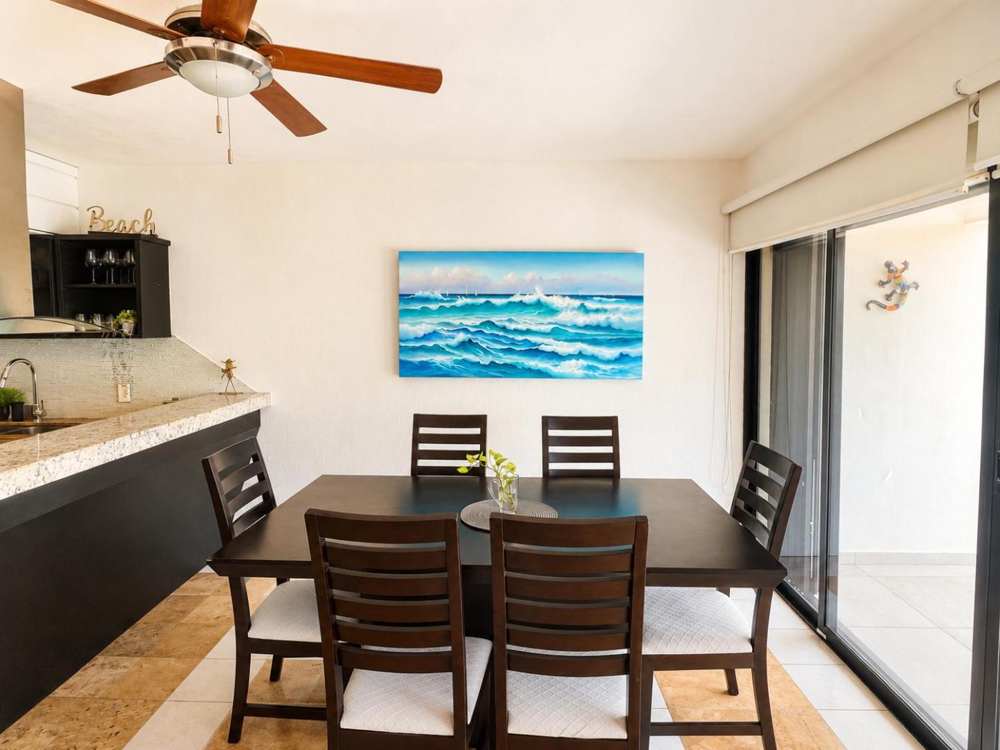 Beachfront condo with loft and sea views, foto 8