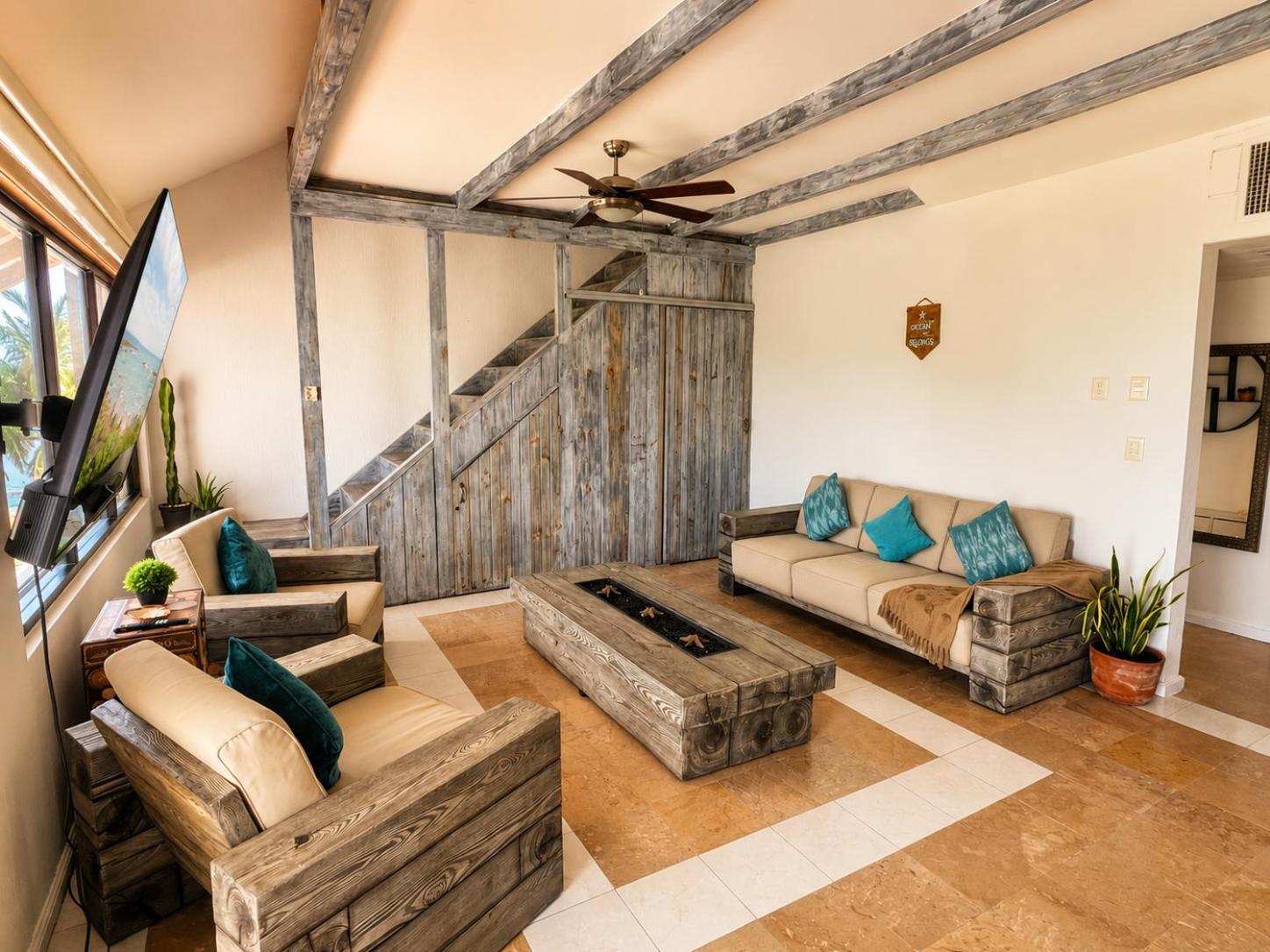 Beachfront condo with loft and sea views, foto 15