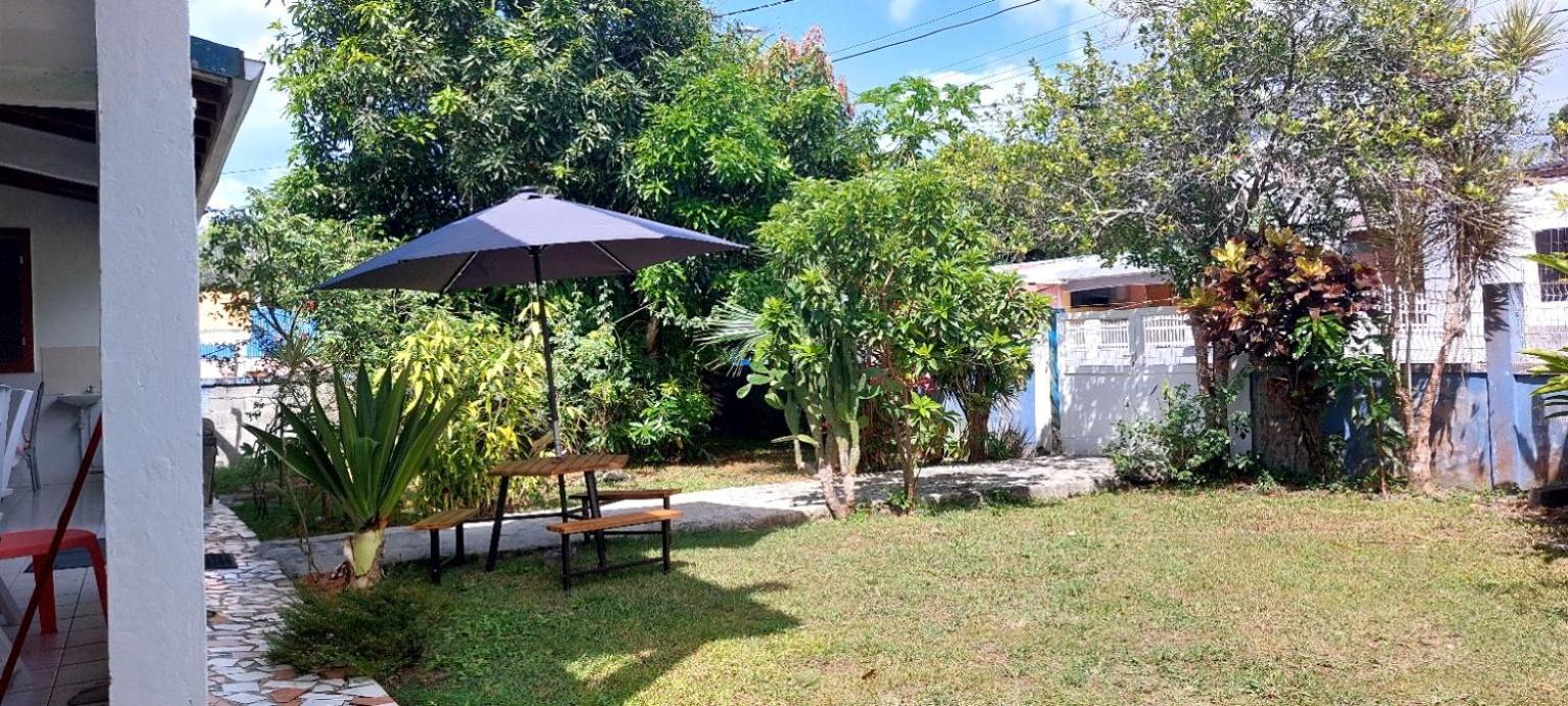 LaPetite Maison, Maison spacieuse & calme avec parking, proche plages Sainte-Rose, foto 16