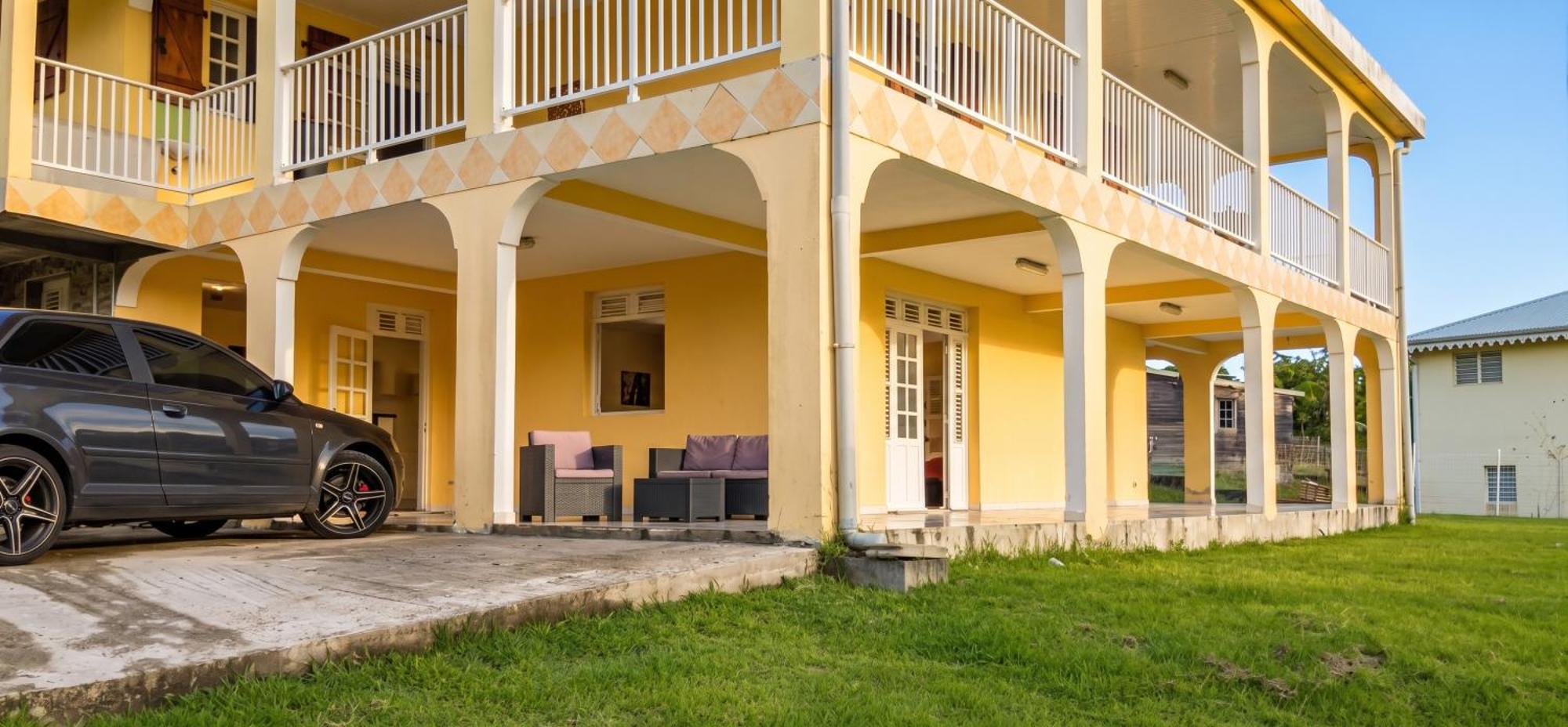 Appartement spacieux au Vauclin de 150 m² avec vue montagne