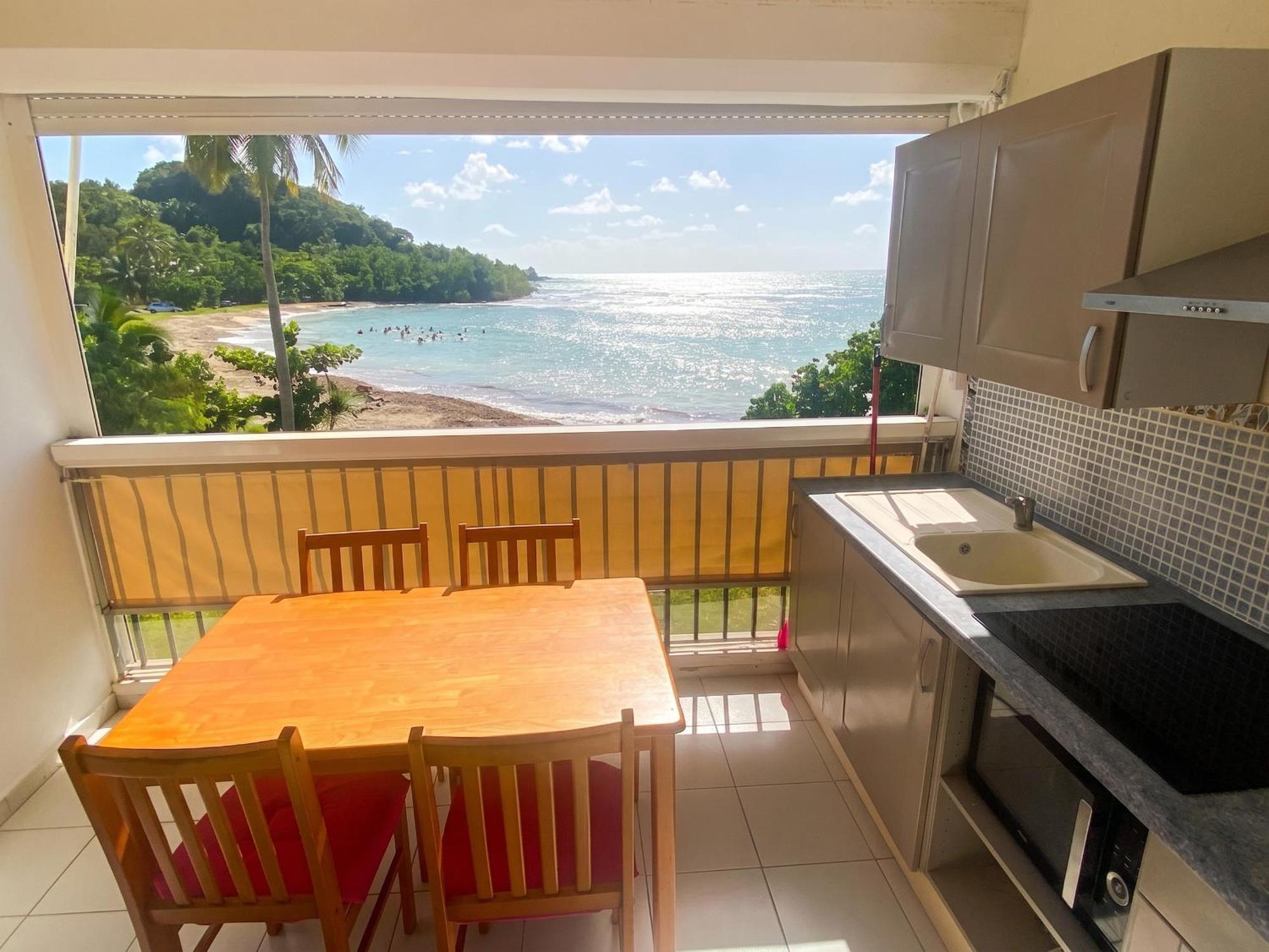 Studio confortable avec vue sur la mer
