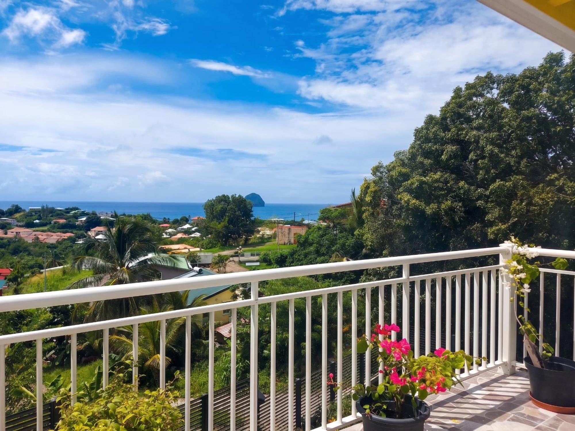 Maison charmante à Le Diamant avec vue sur mer et jardin