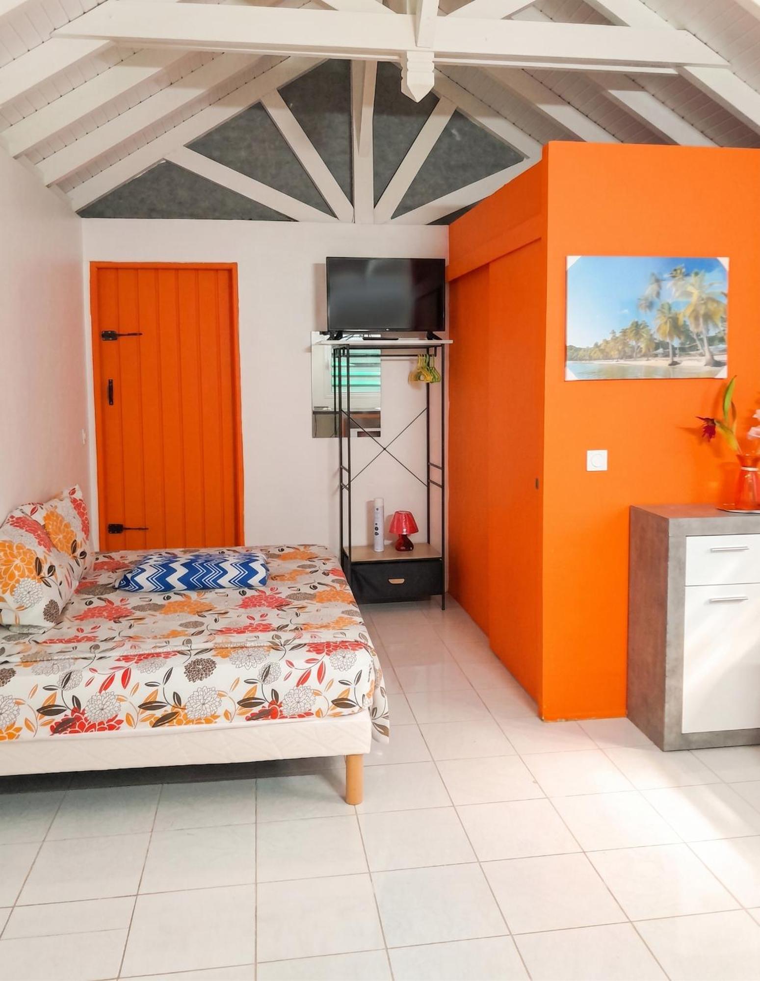 Bungalow charmant à Petit-Bourg avec jardin privatif