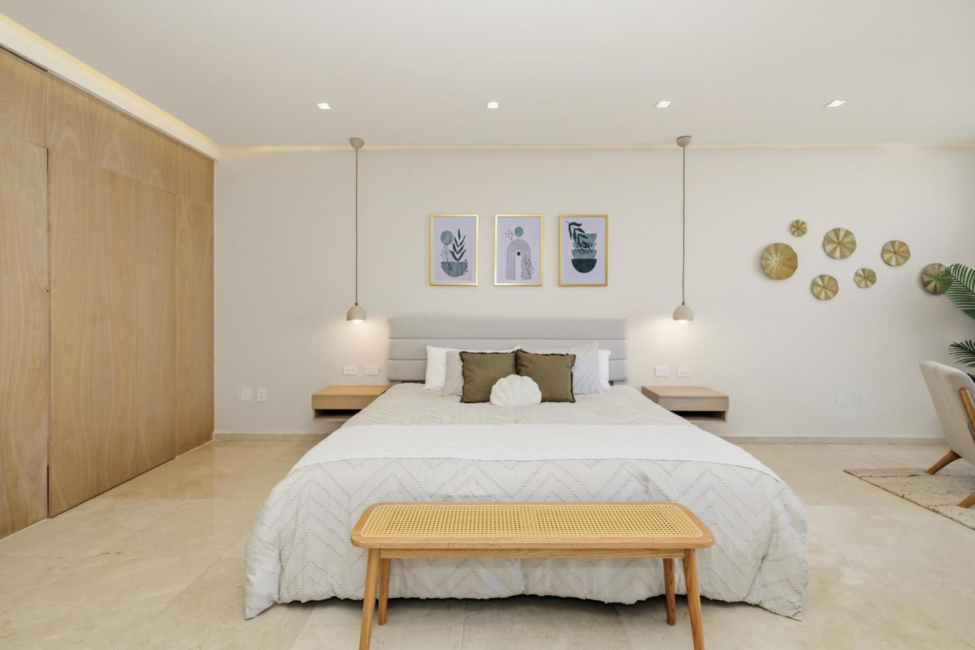Luxury Penthouse with Oasis Private Rooftop, foto 12