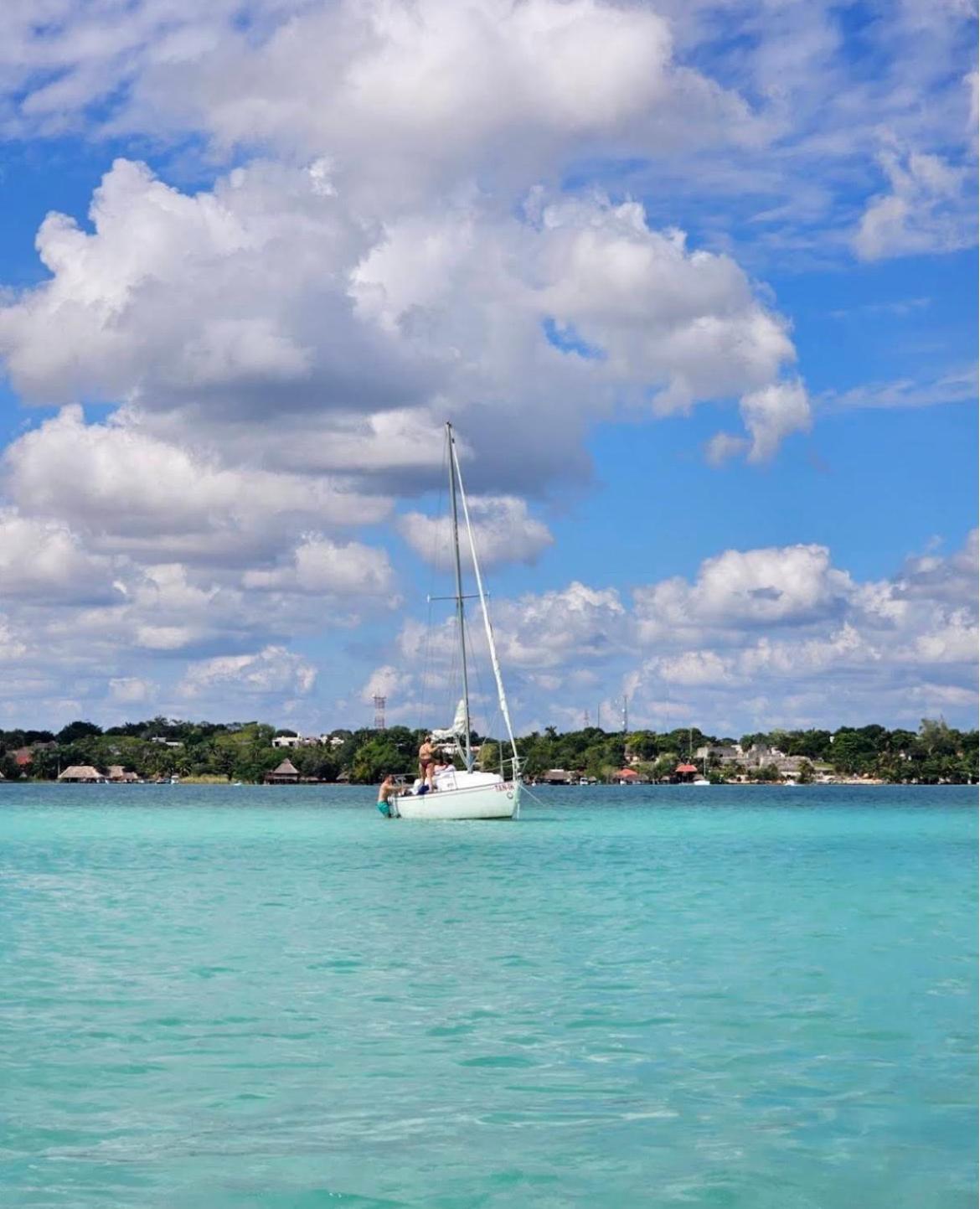 Yacht for rent in Bacalar, imagen 4