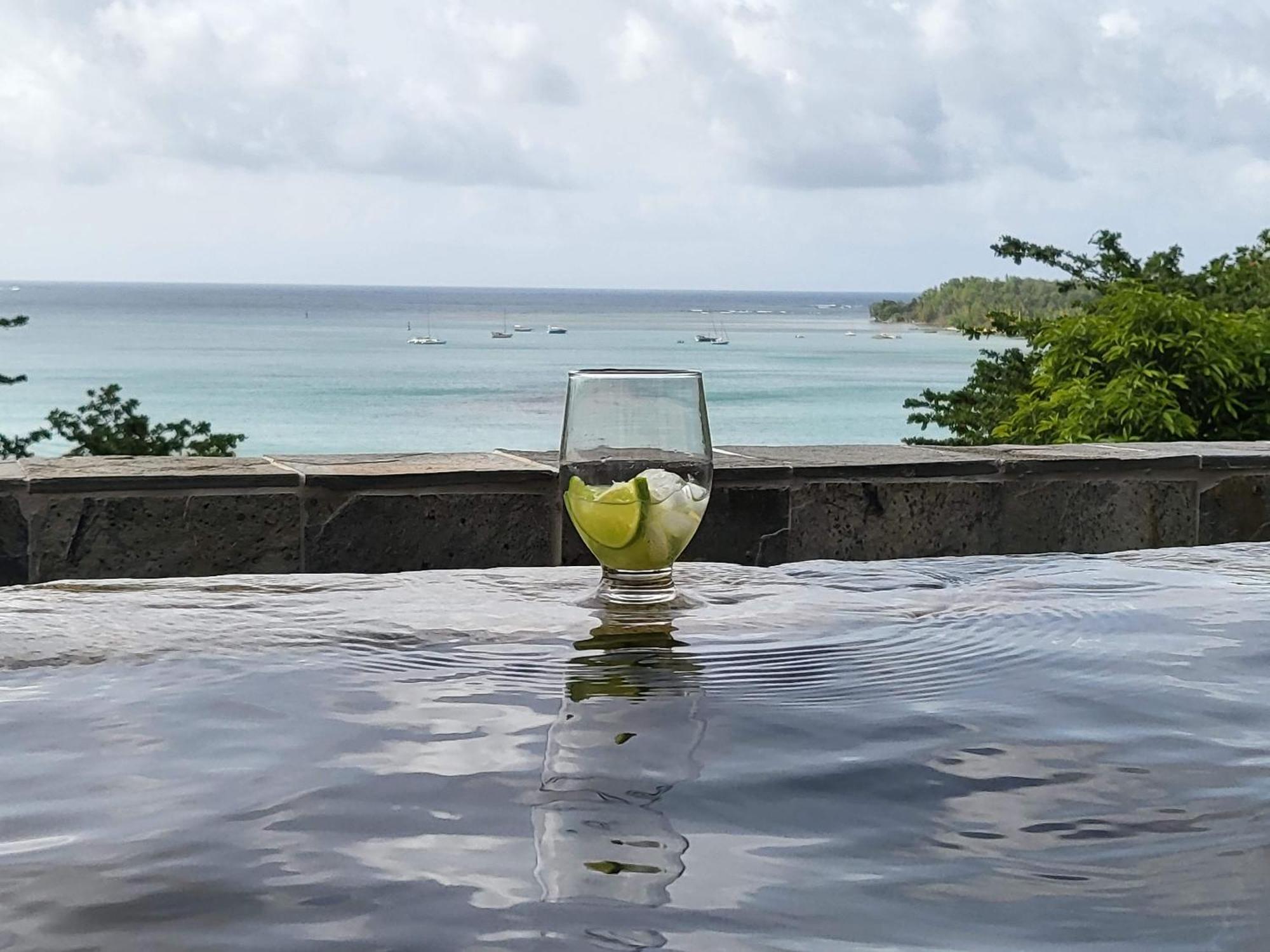 Appartement vue mer avec piscine privee a La Trinite 98m², foto 9