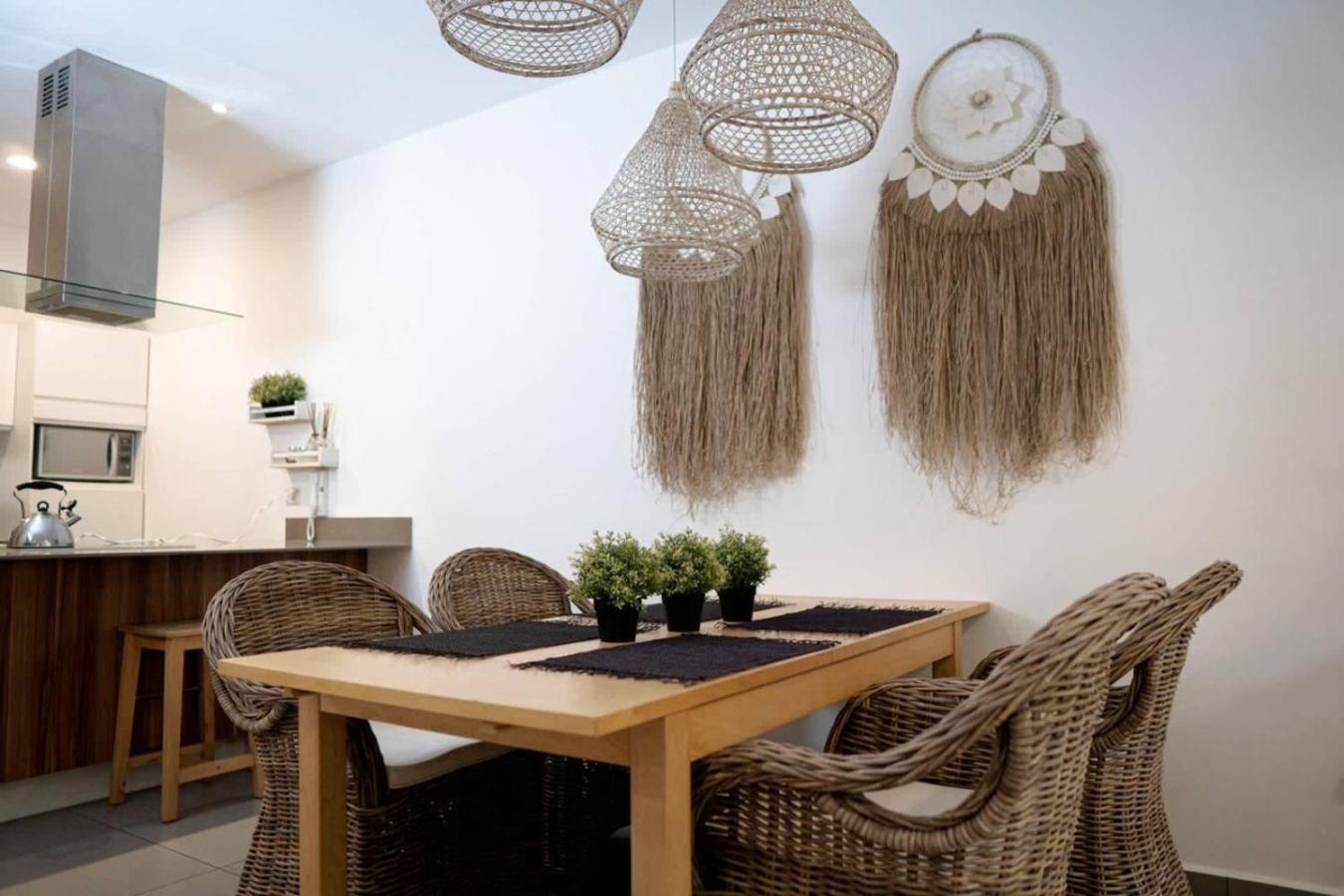 Lunada Bright Stay with Rooftop Amenities, foto 8