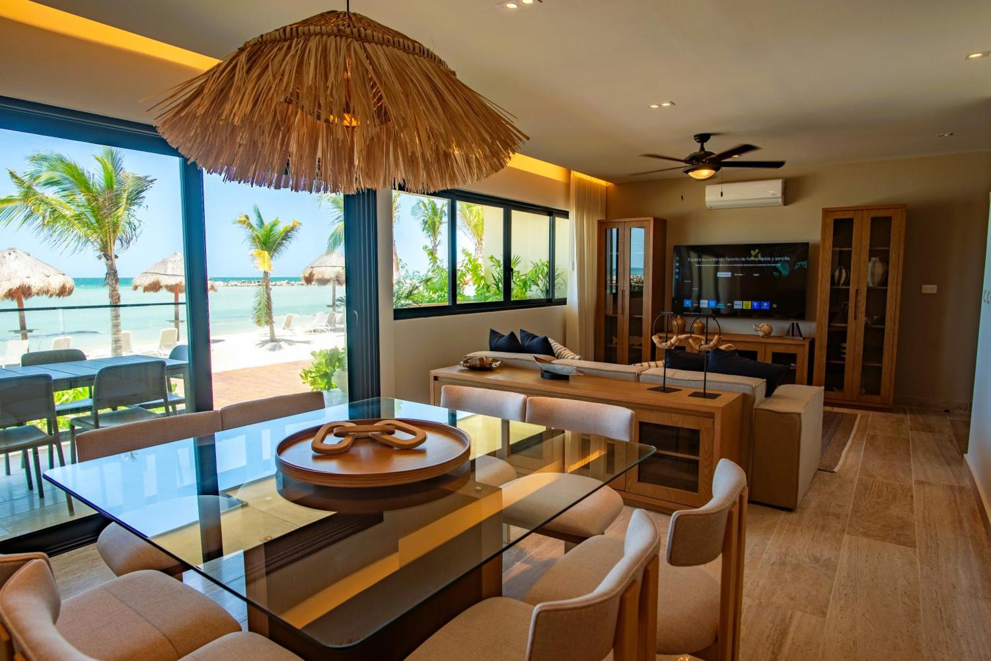 Designer decorated villa for 9 Yucalpeten Marina Beach