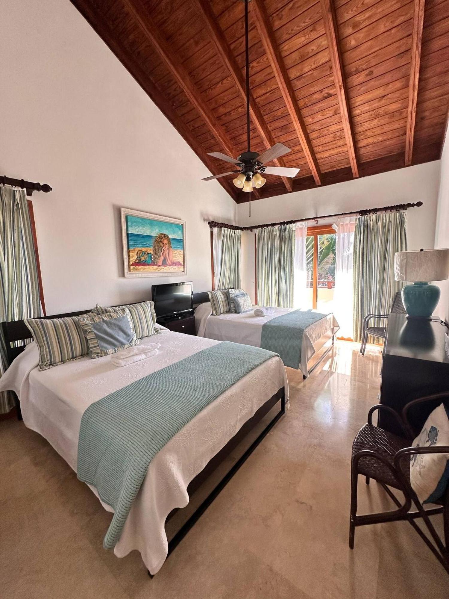 Villa with private pool and sea view in Saman, foto 8