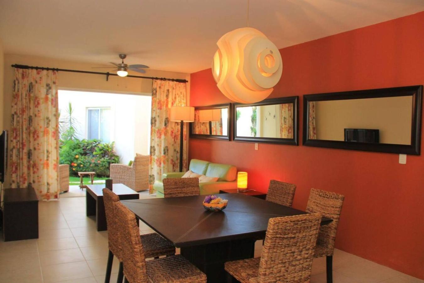 Ground floor Condo, Steps from Coco Beach and 5th Av, foto 7