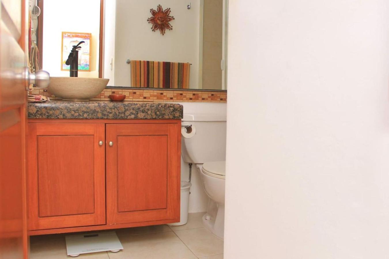 Ground floor Condo, Steps from Coco Beach and 5th Av, foto 14