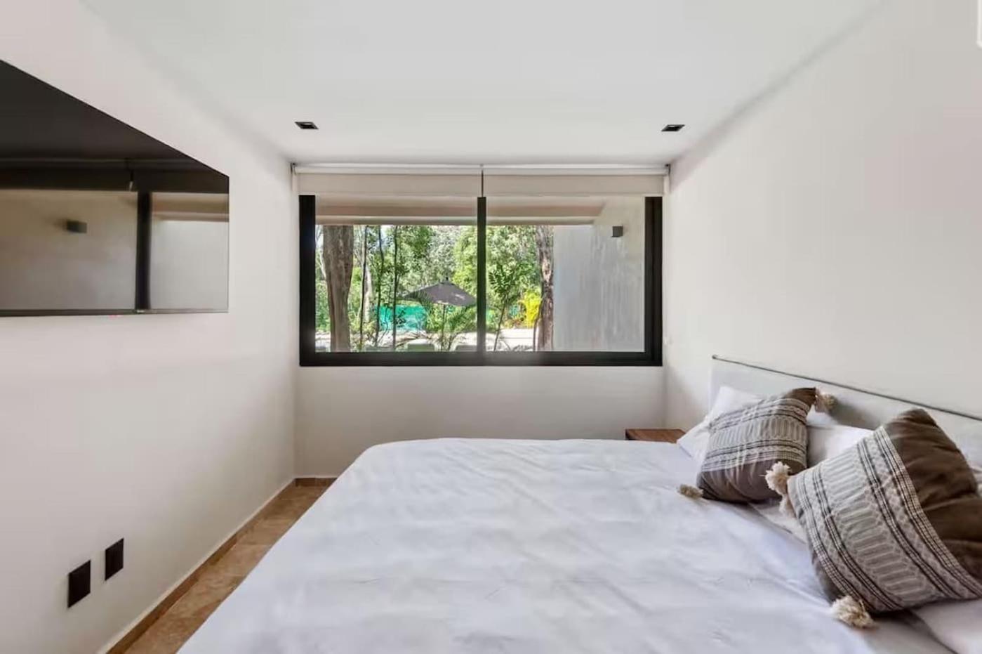 1st Flr Chic Jungle 1BR Priv Pool Steam & Gym, imagen 4