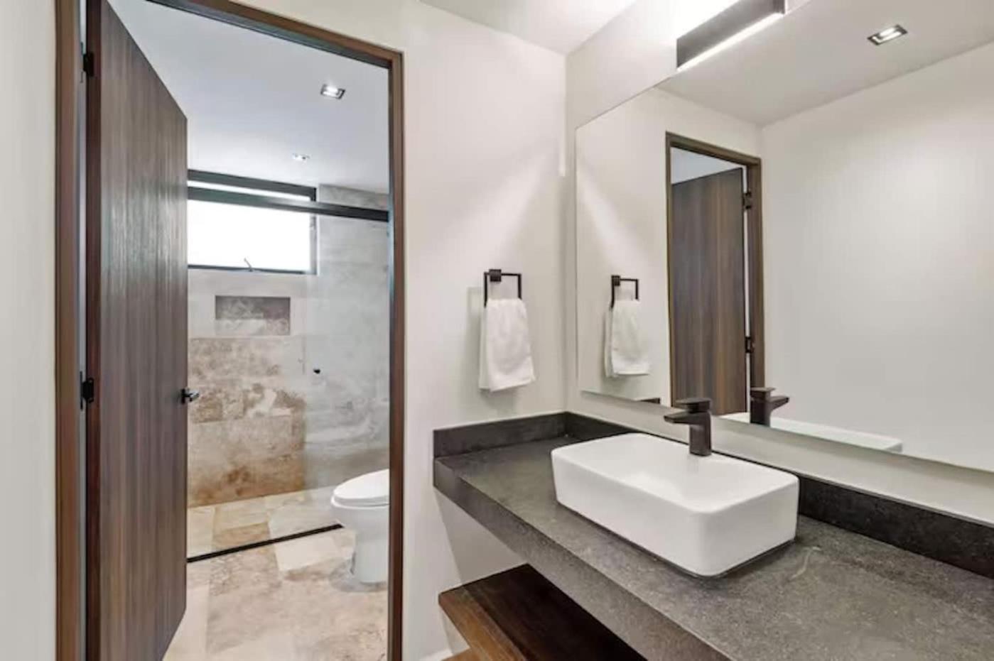 1st Flr Chic Jungle 1BR Priv Pool Steam & Gym, foto 11