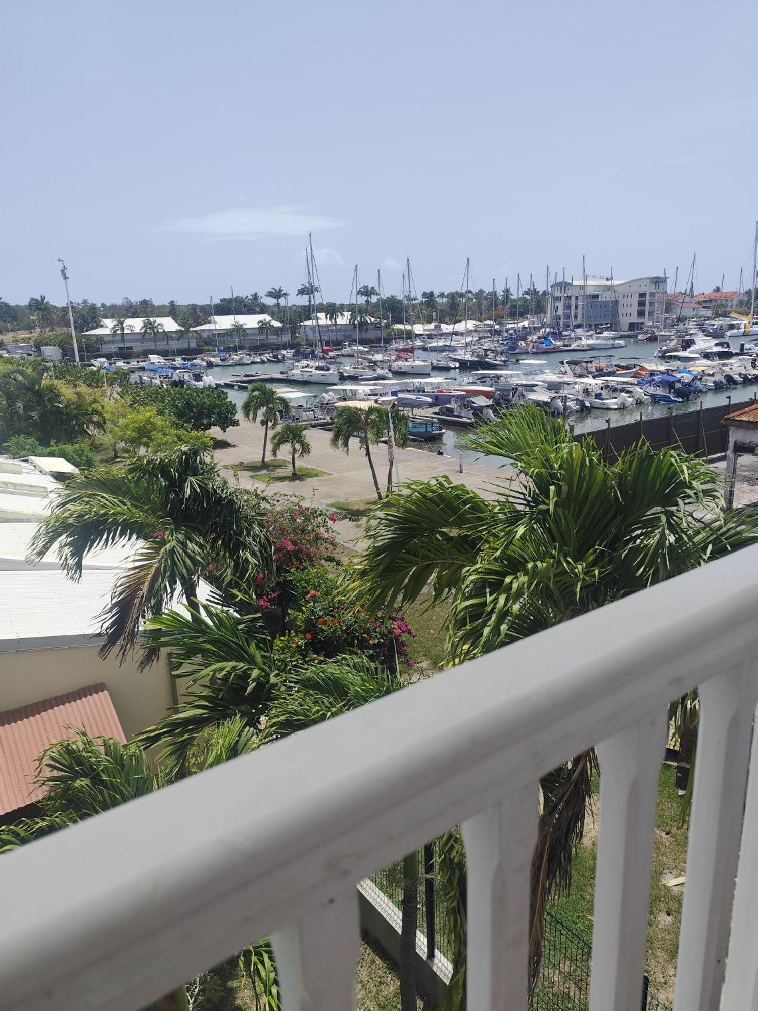 appartement Le Colibri avec citerne tampon, les marines ,marina de saint François