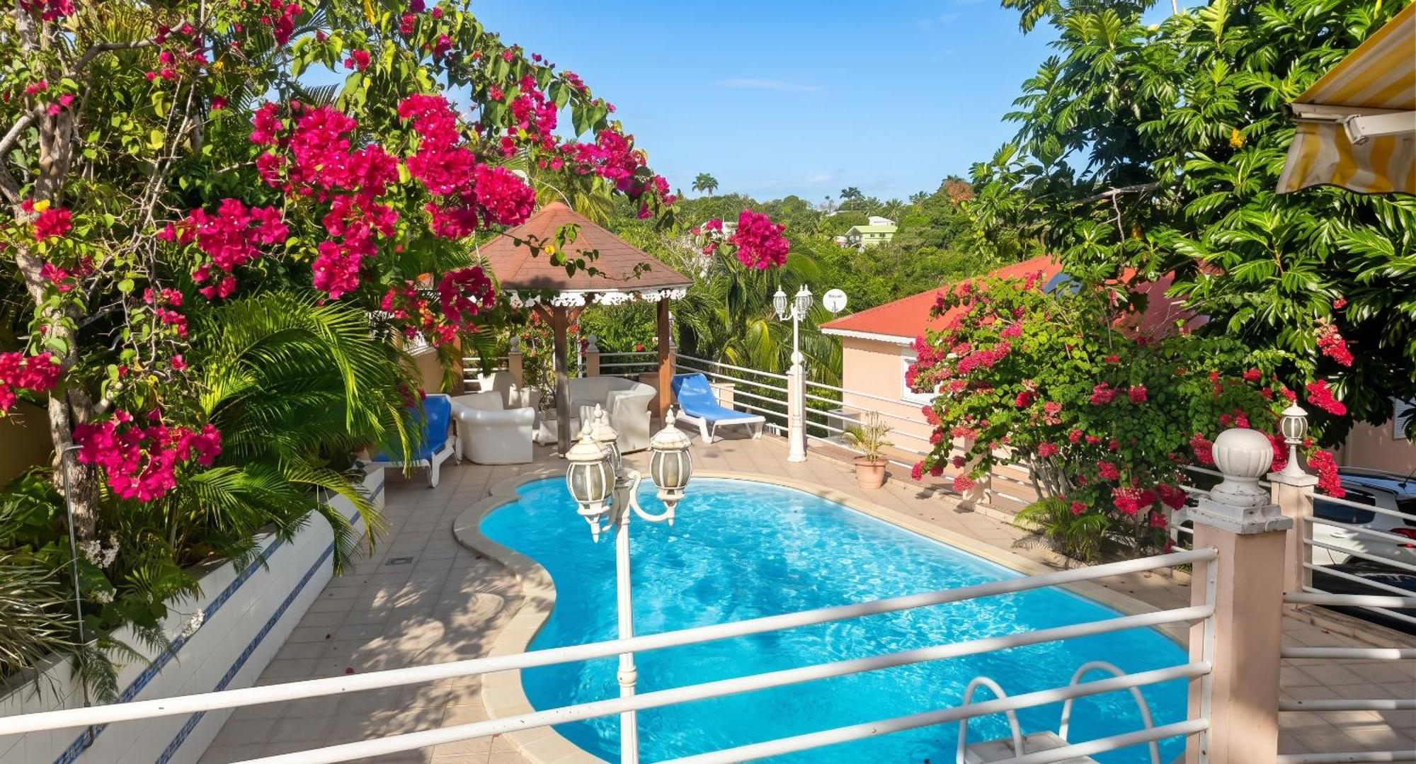Appartement charmant à Sainte Anne 42 m² + Piscine partagée