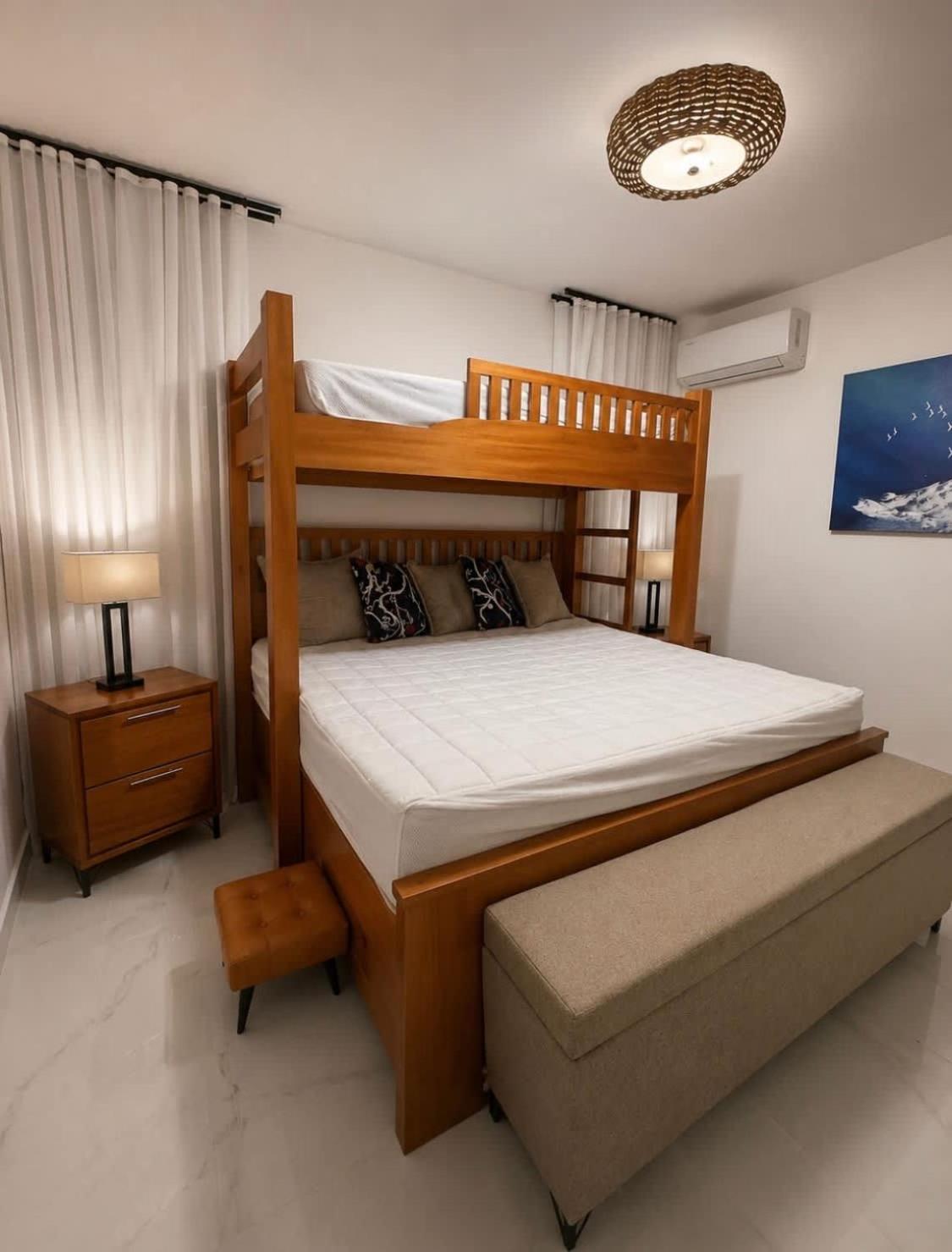 Luxury 2BR Penthouse Rooftop Jacuzzi Near Beach, foto 11