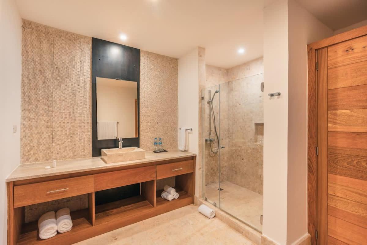 Go away to this charming apt at Sublime w private jacuzzi, foto 16