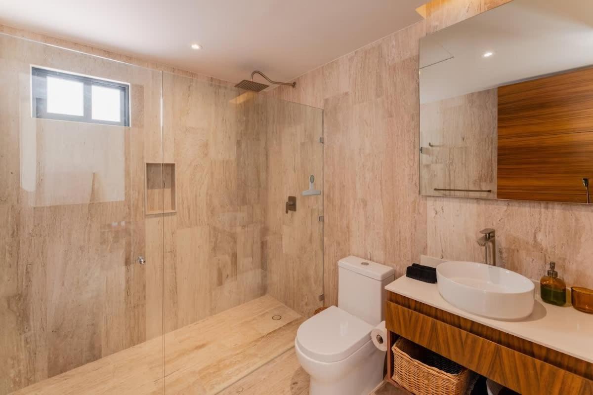 Private Oasis Mistiq, Rooftop Pool, Beach Shuttle, foto 16