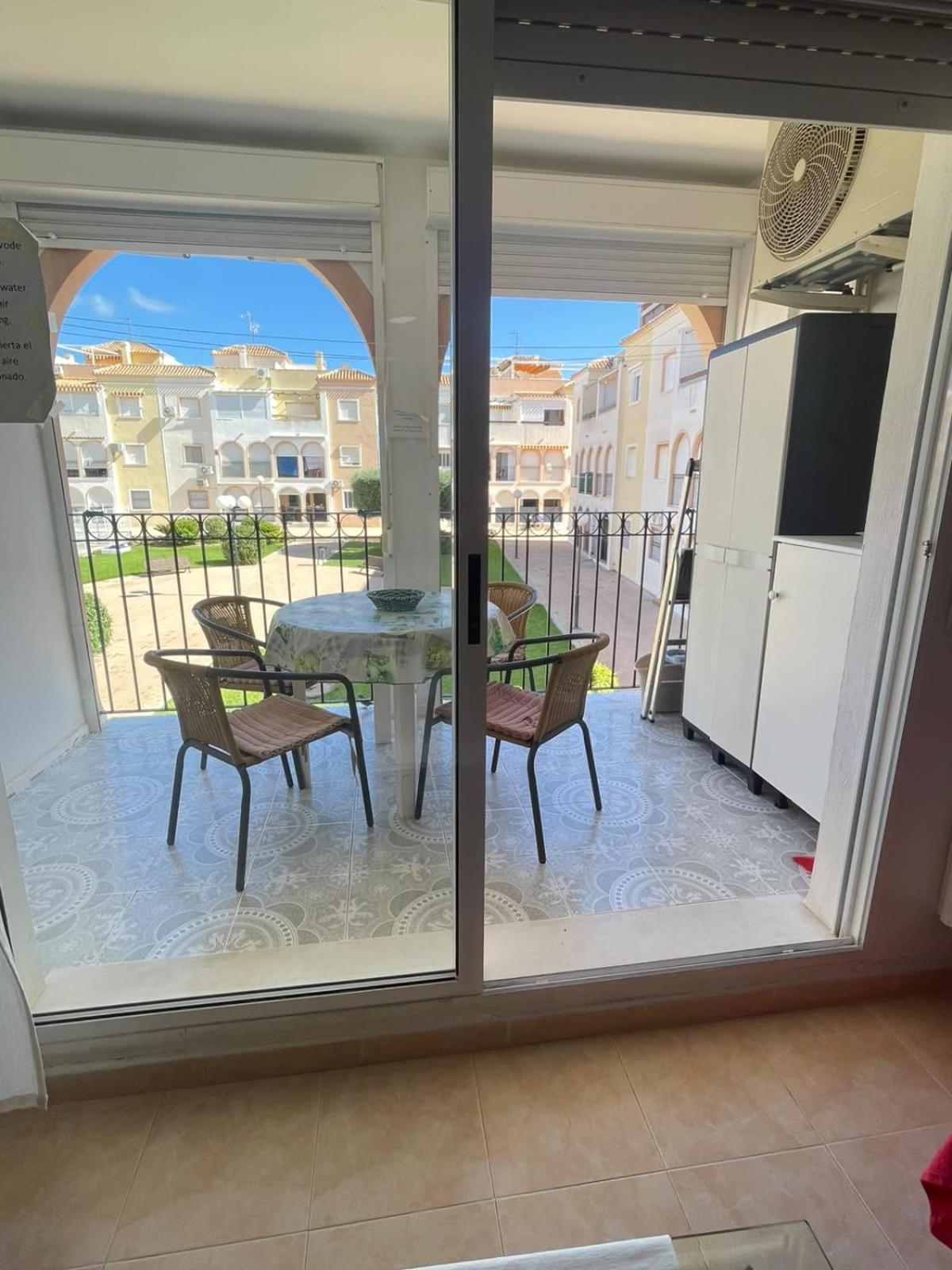 Beautiful apartment by the sea