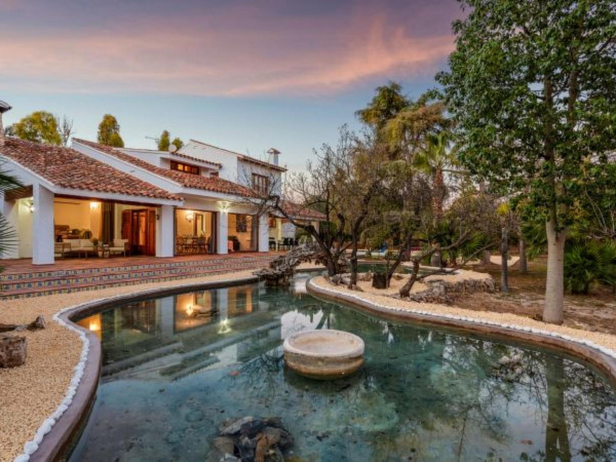 Holiday Home Villa Tropical - Plusholidays by Interhome
