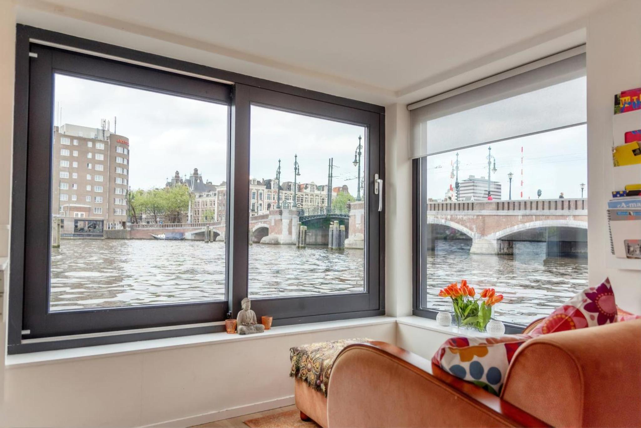 Houseboat Ark van Amstel