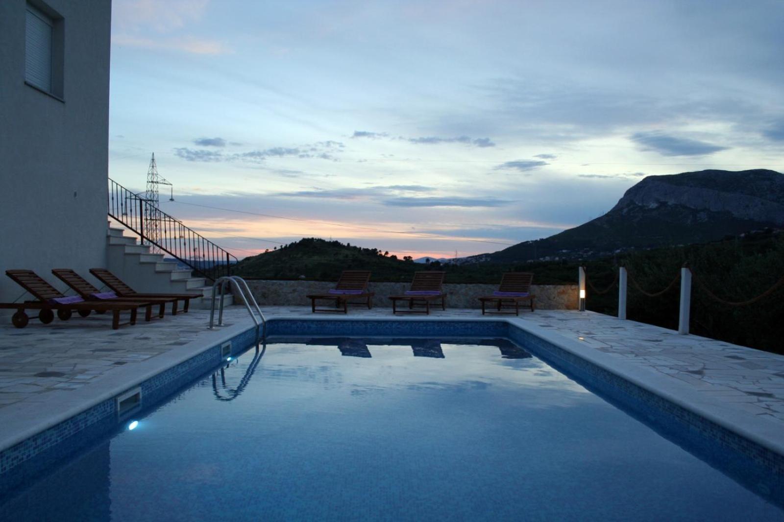 Villa Anabella peaceful holiday home with pool