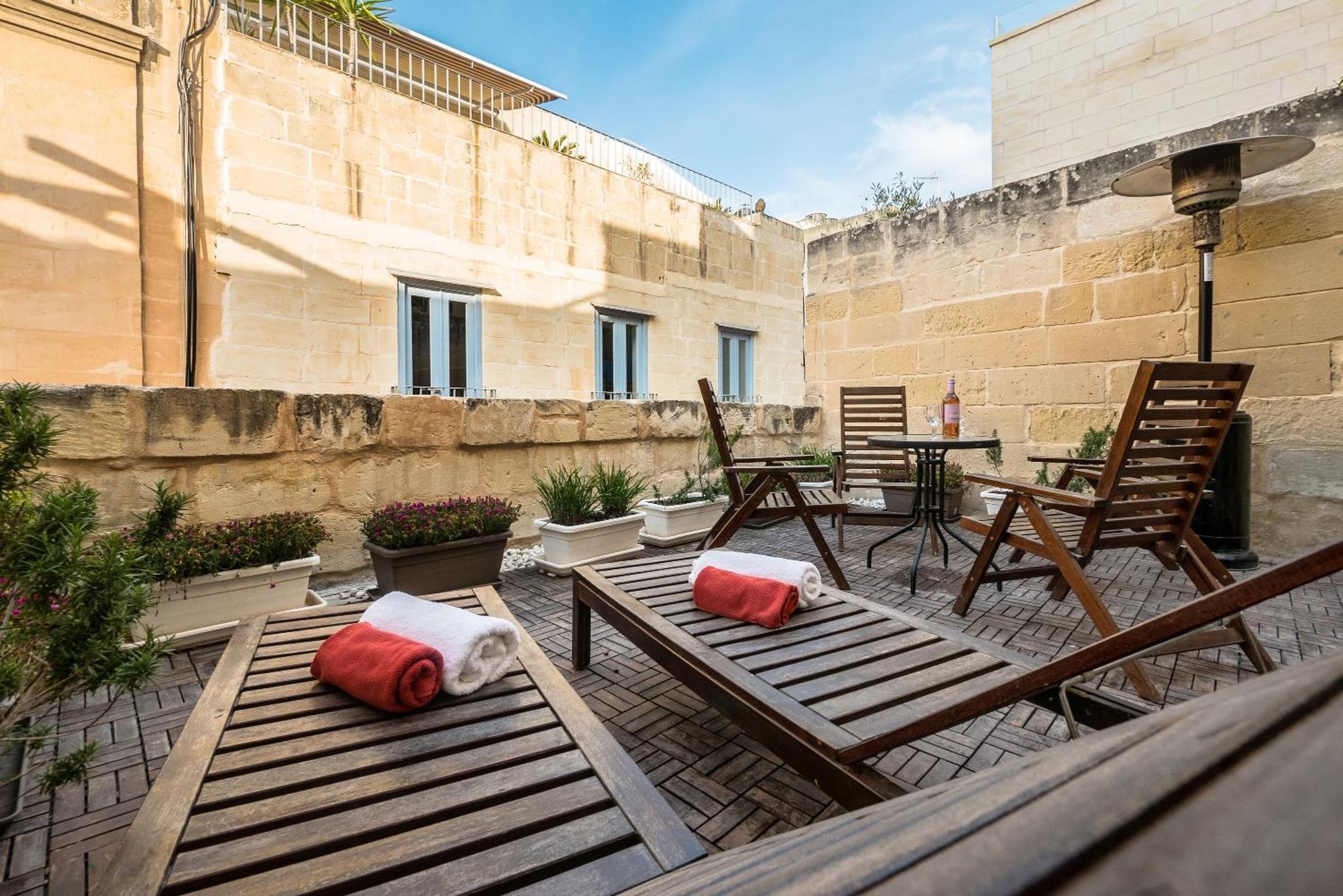 Valletta Ajkla Mansion