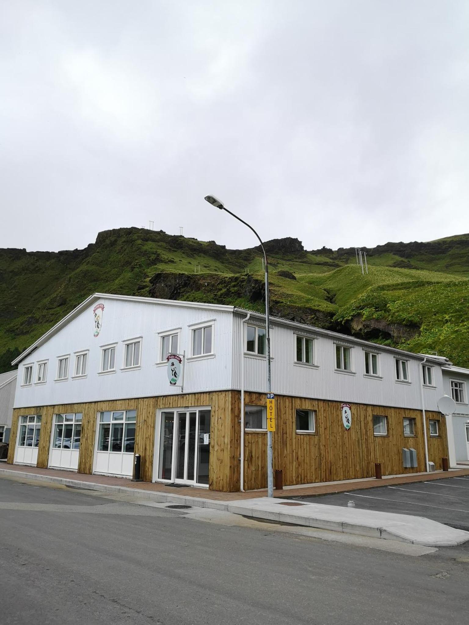 Puffin Hotel Vík