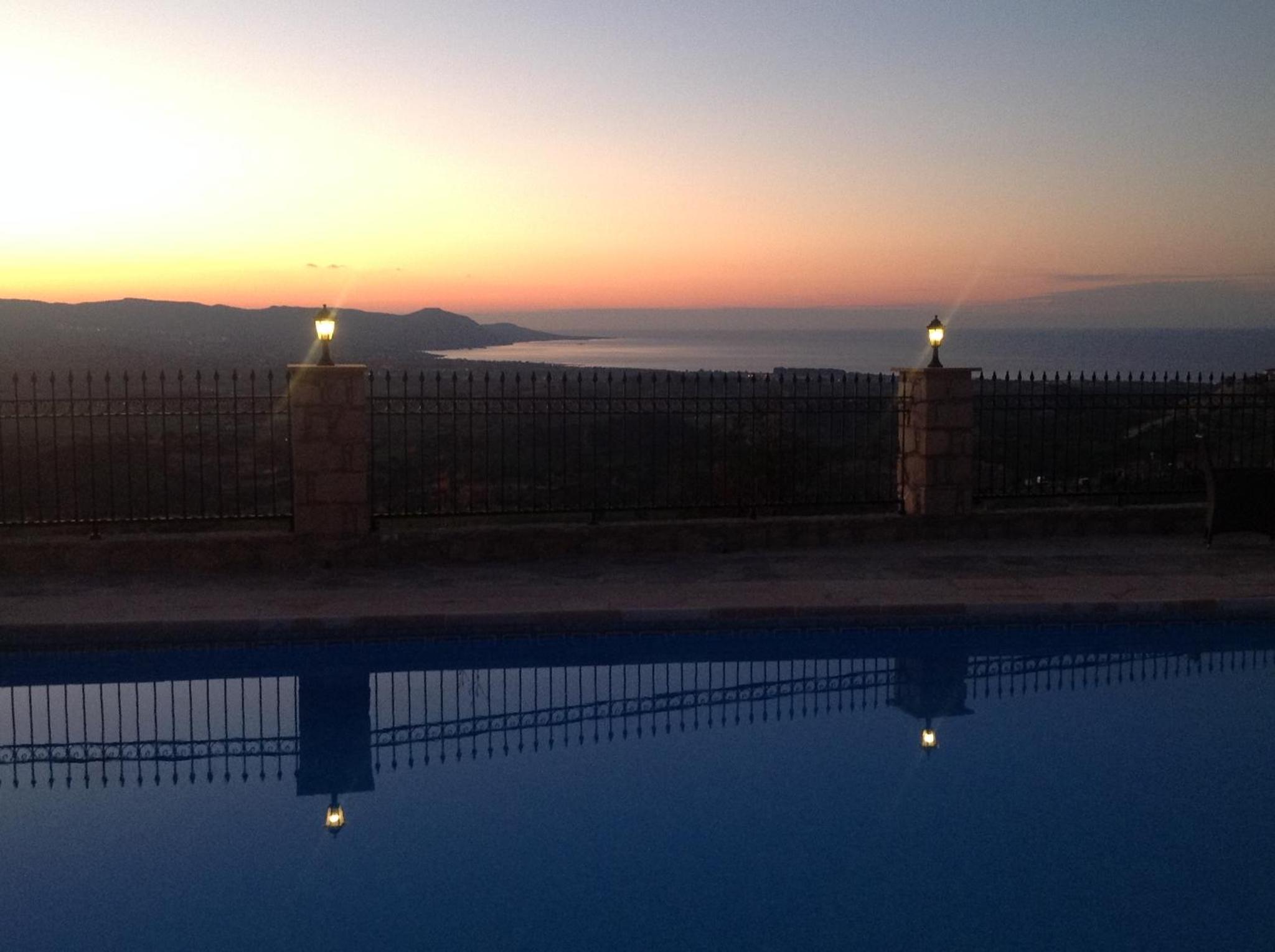 Private villa, sea views, total privacy, heated pool, 25 mins from Paphos