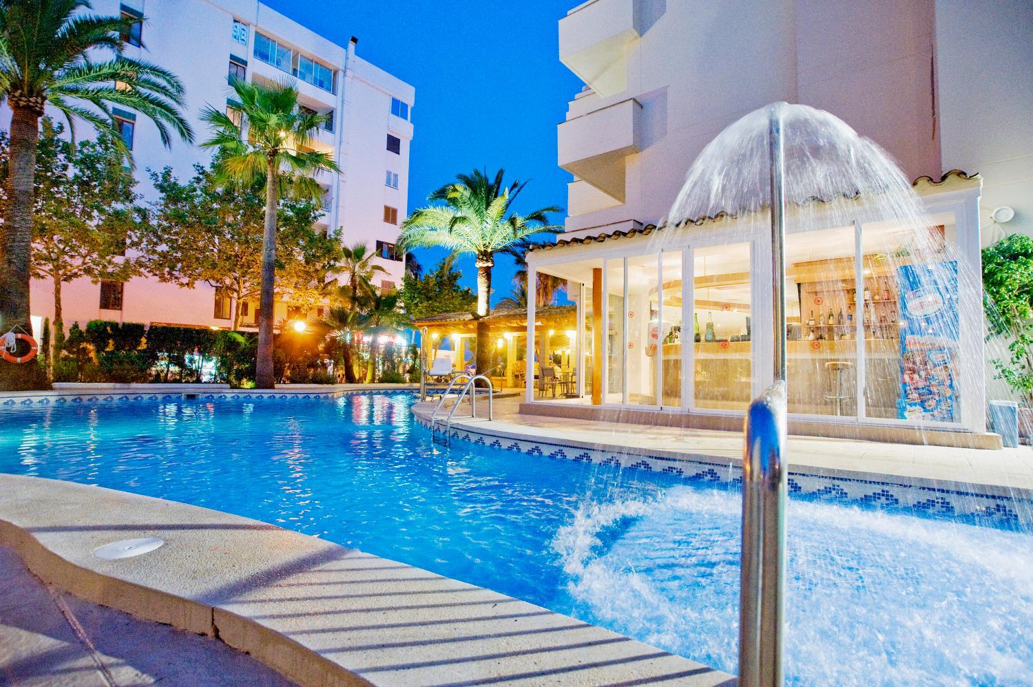 Aparthotel & Suites Cap de Mar
