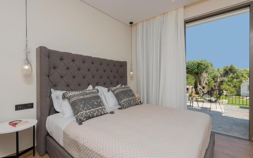 Eptanisos Beachfront Suites Zante