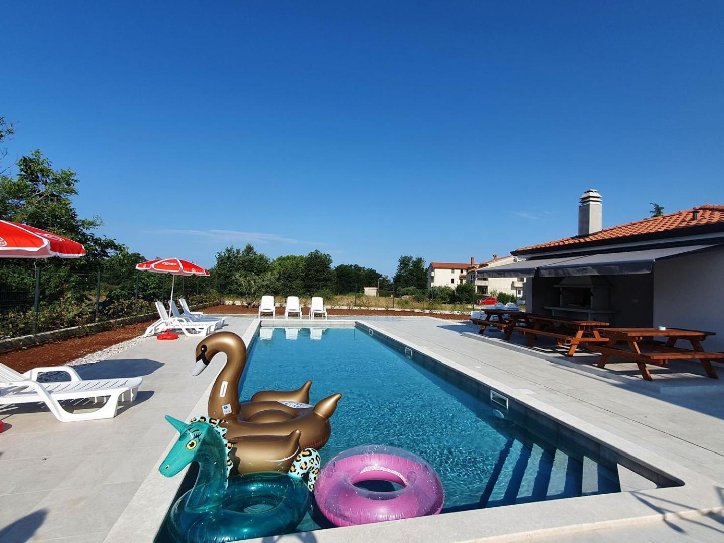 House Lucija Family apartments for max 6 persons with pool in Poreč